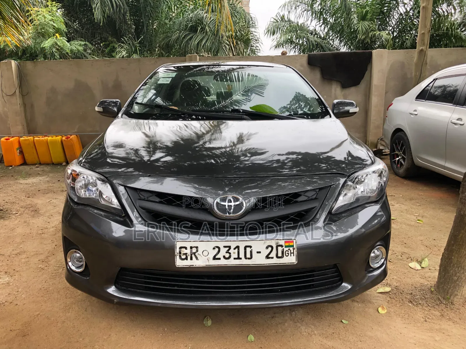 Toyota Corolla LE 4dr Sedan (1.8L 4cyl 4A) 2013 Gray