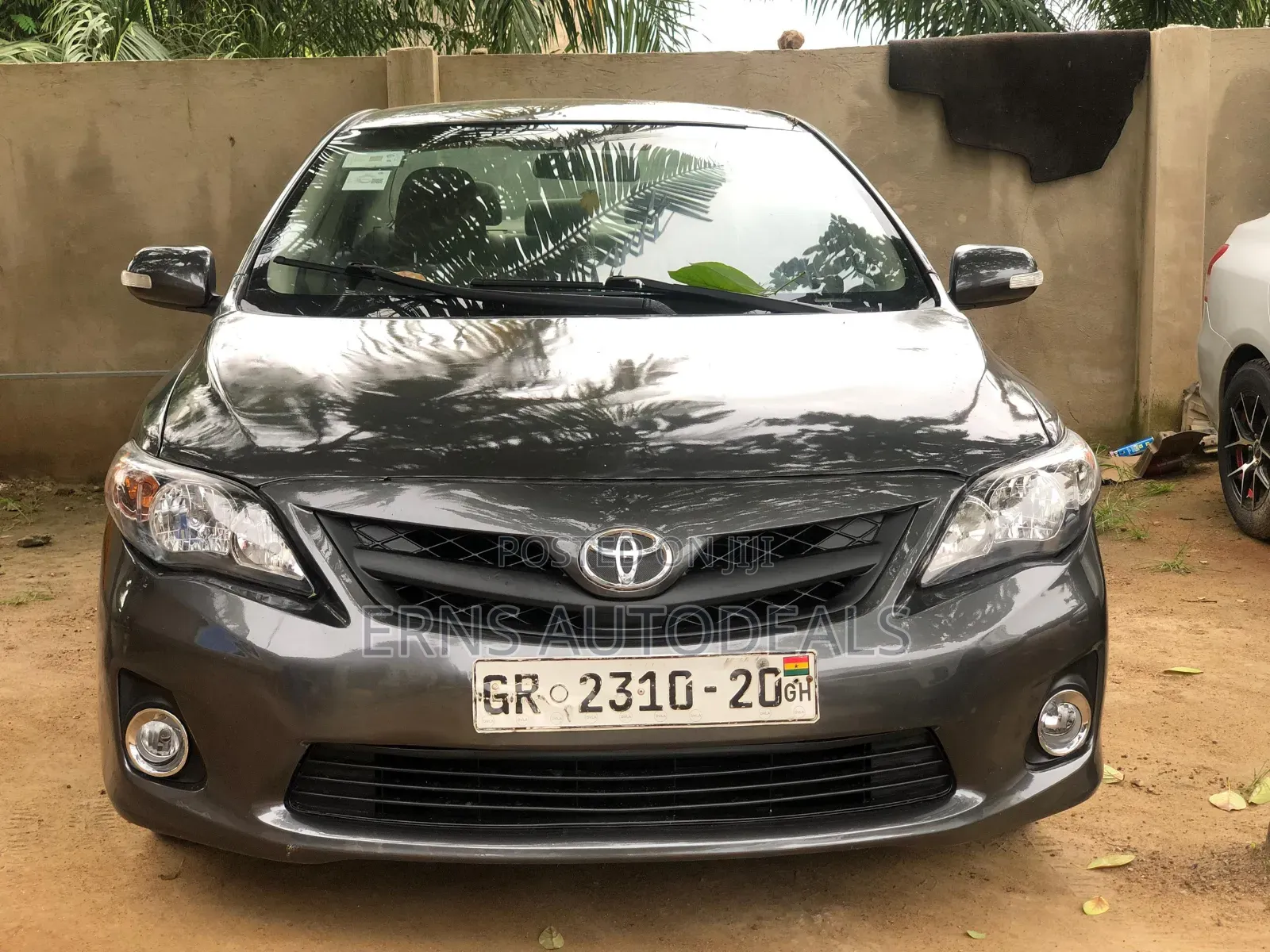 Toyota Corolla LE 4dr Sedan (1.8L 4cyl 4A) 2013 Gray
