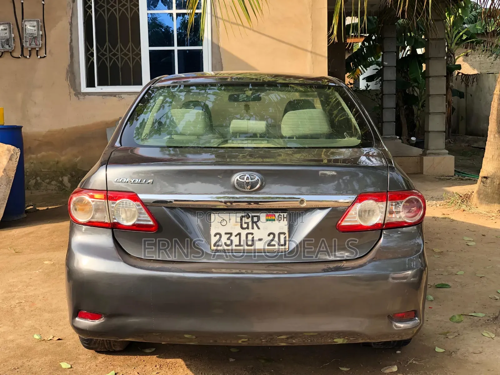 Toyota Corolla LE 4dr Sedan (1.8L 4cyl 4A) 2013 Gray