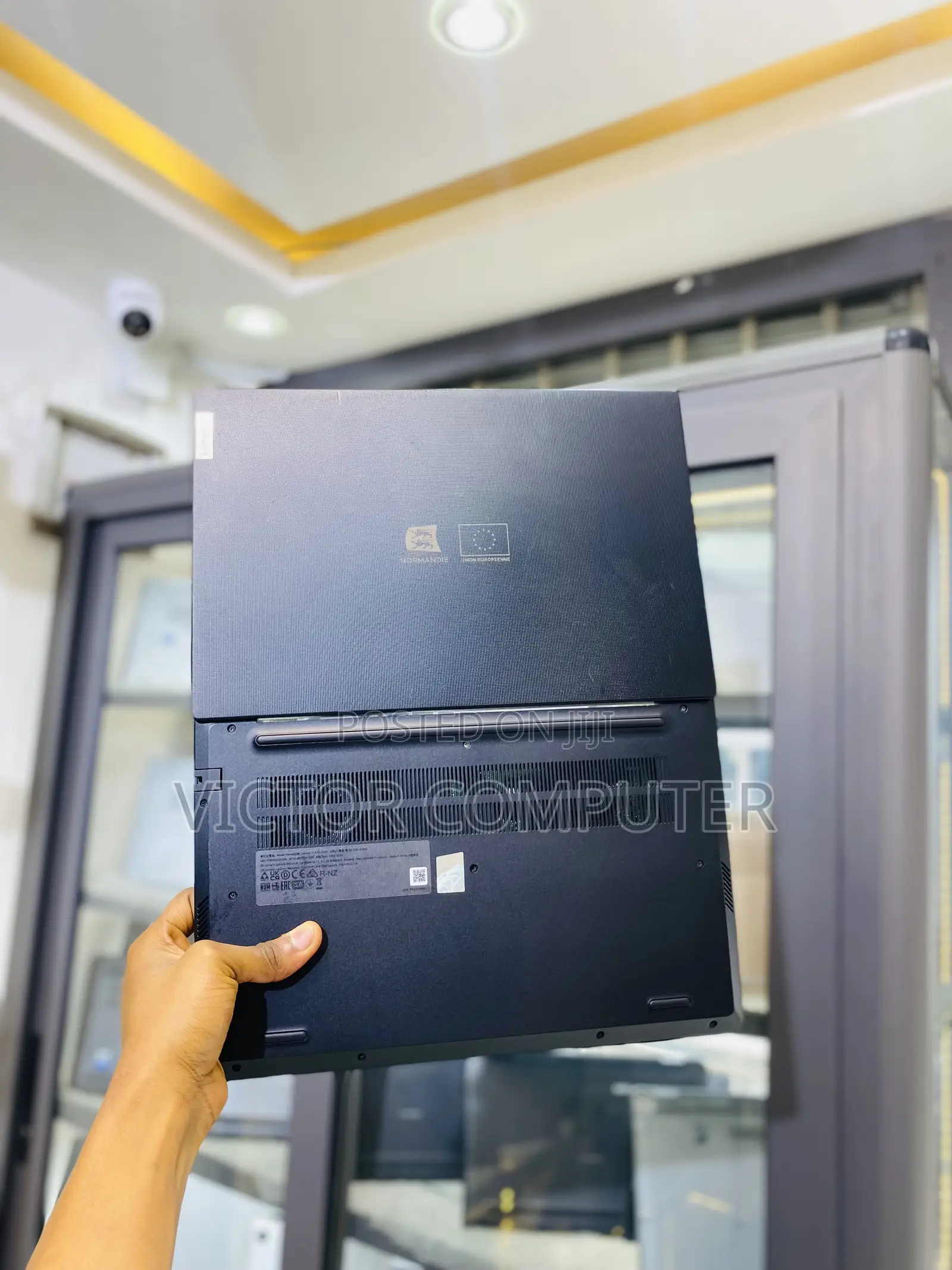 Laptop Lenovo V14 G4 IRU 8GB AMD SSD 128GB