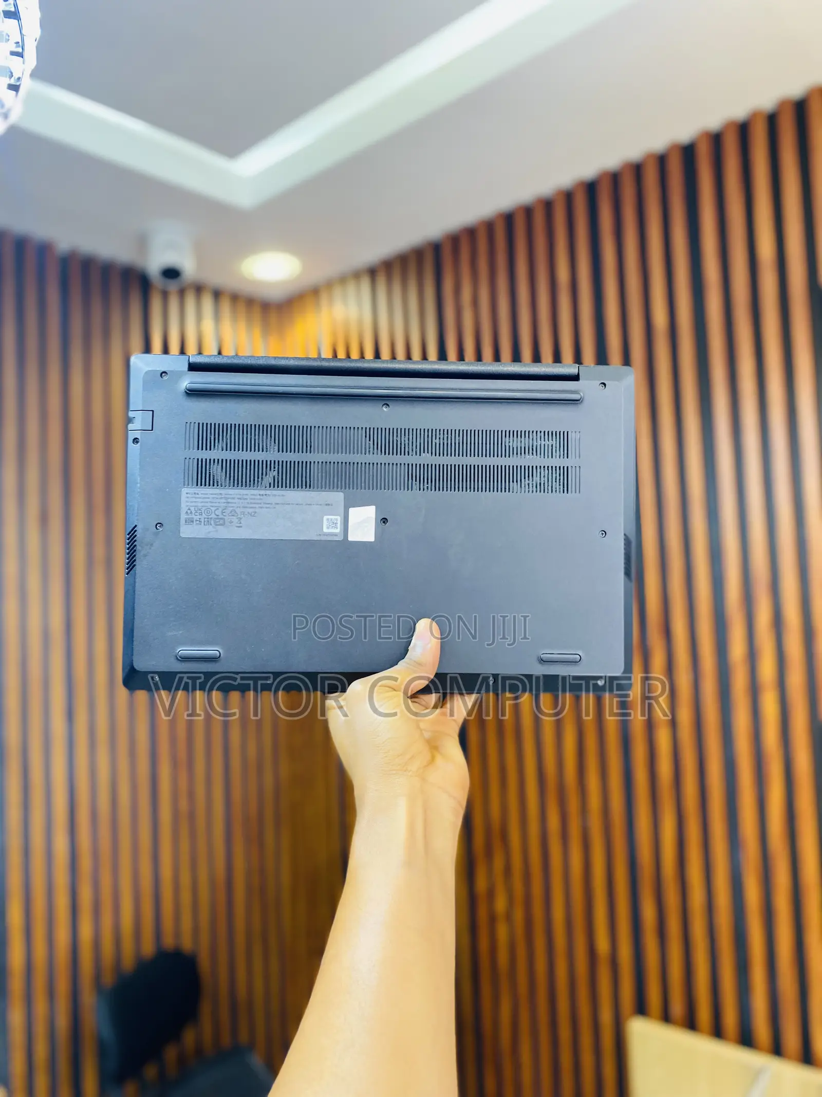 Laptop Lenovo V14 G4 IRU 8GB AMD SSD 128GB