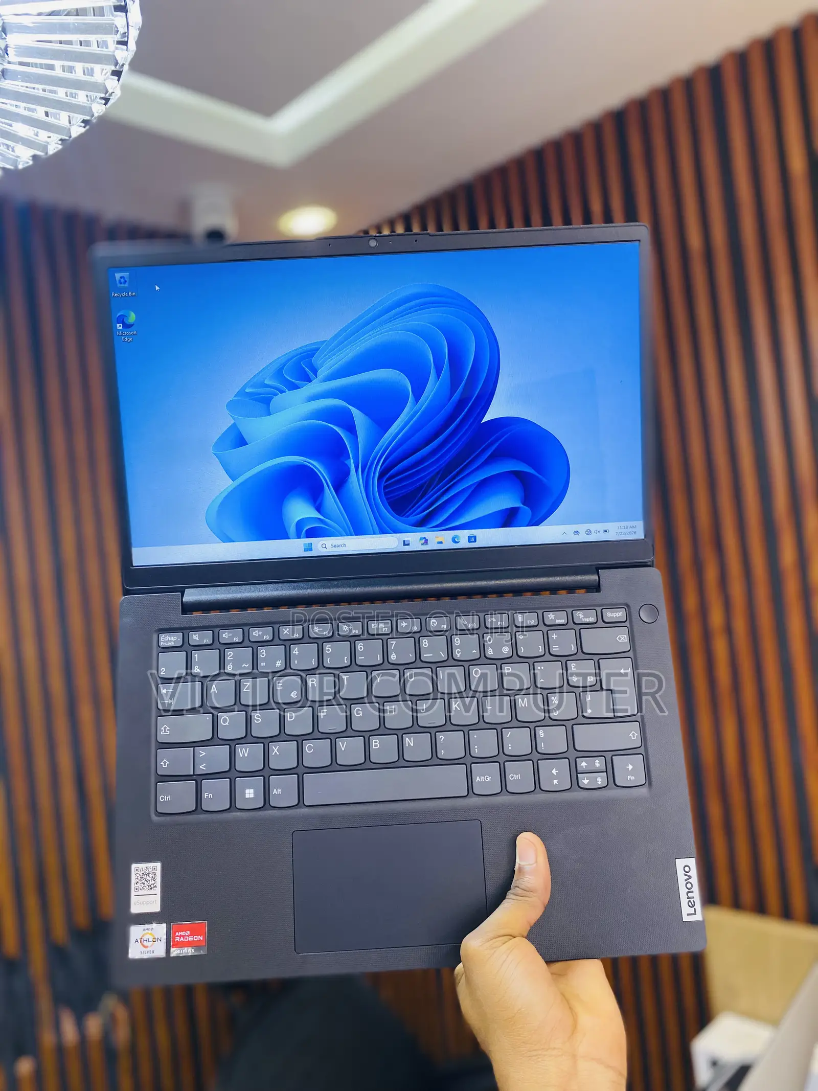 Laptop Lenovo V14 G4 IRU 8GB AMD SSD 128GB