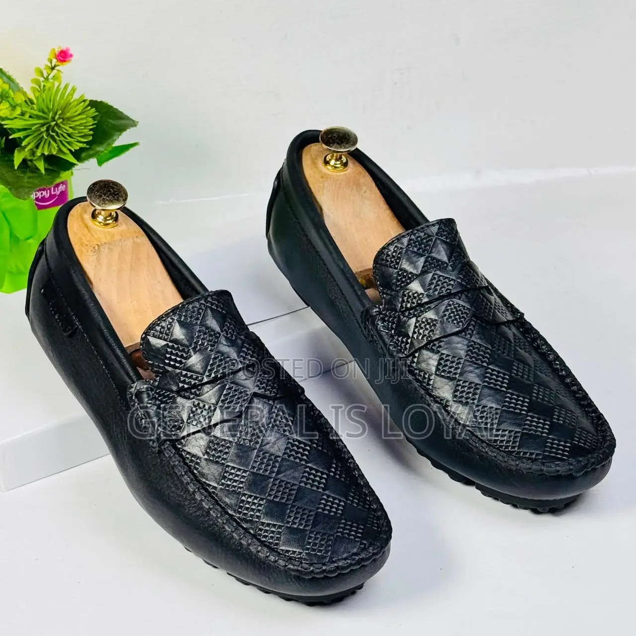 Simple Men’s Leather Clark’s Loafers