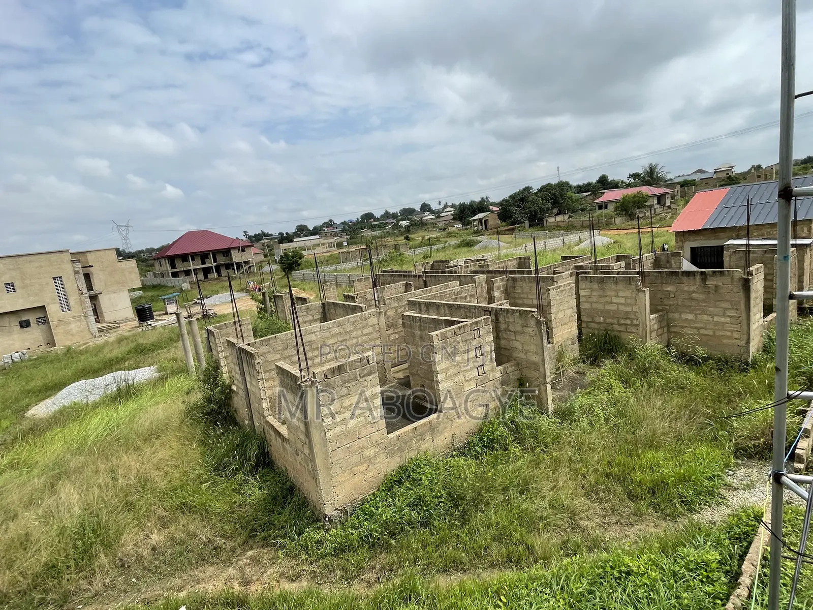4bedroom Uncompleted Building , on Two PLTS 4sale at Amasaman Danchira