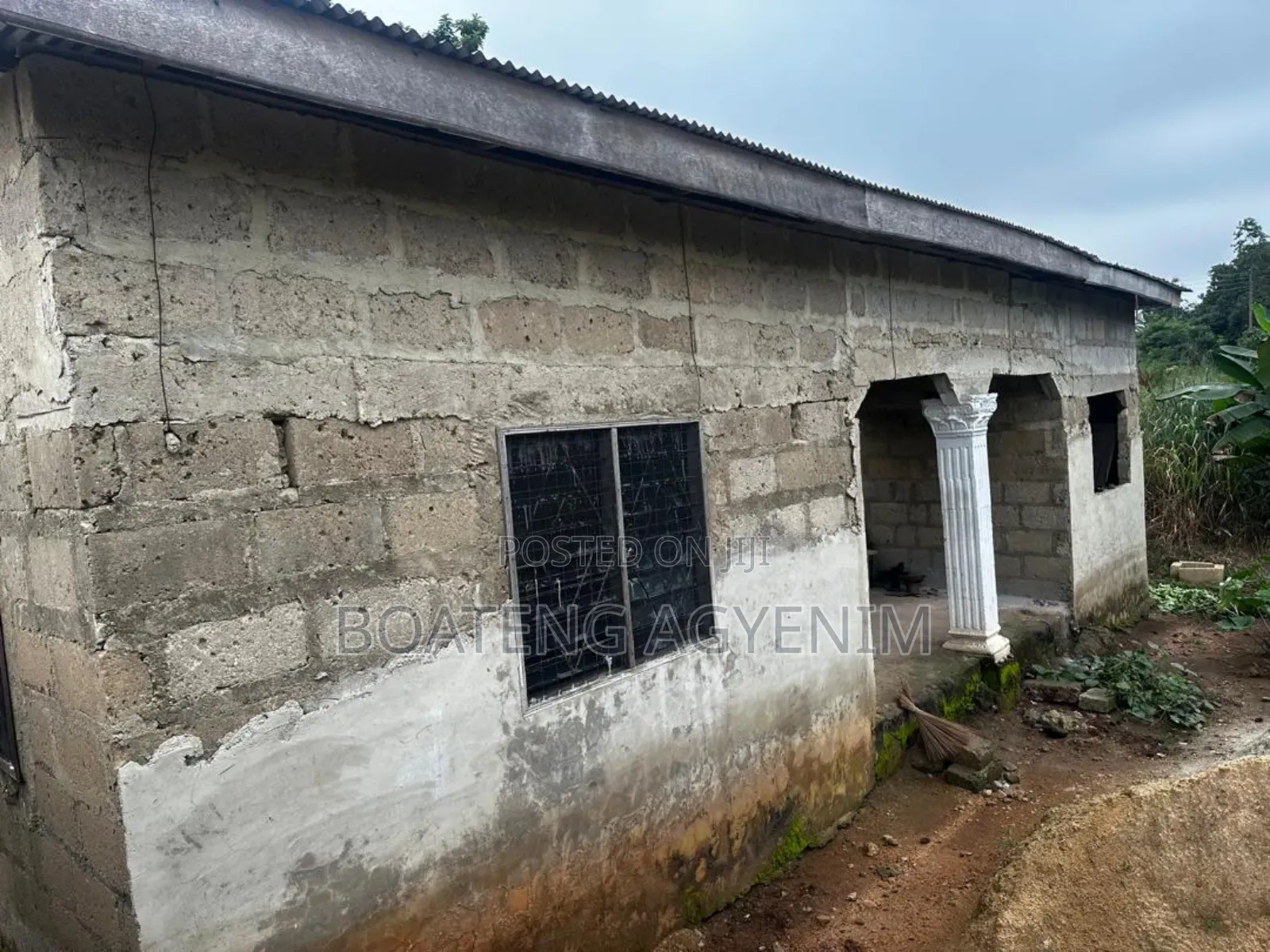 5bdrm Bungalow in Kwabre for sale