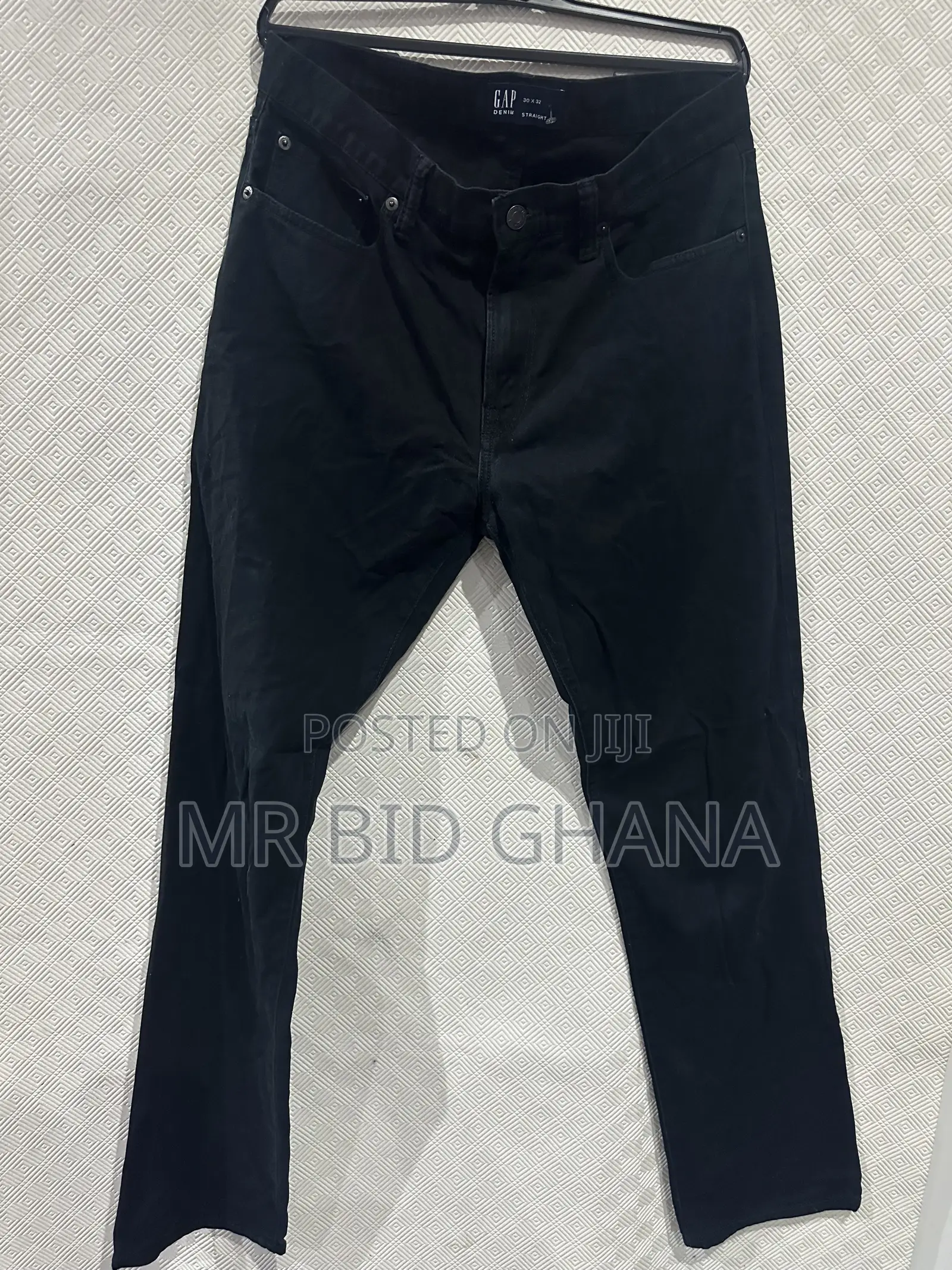 GAP Men’s Black Straight-Leg Jeans – 30W × 32L