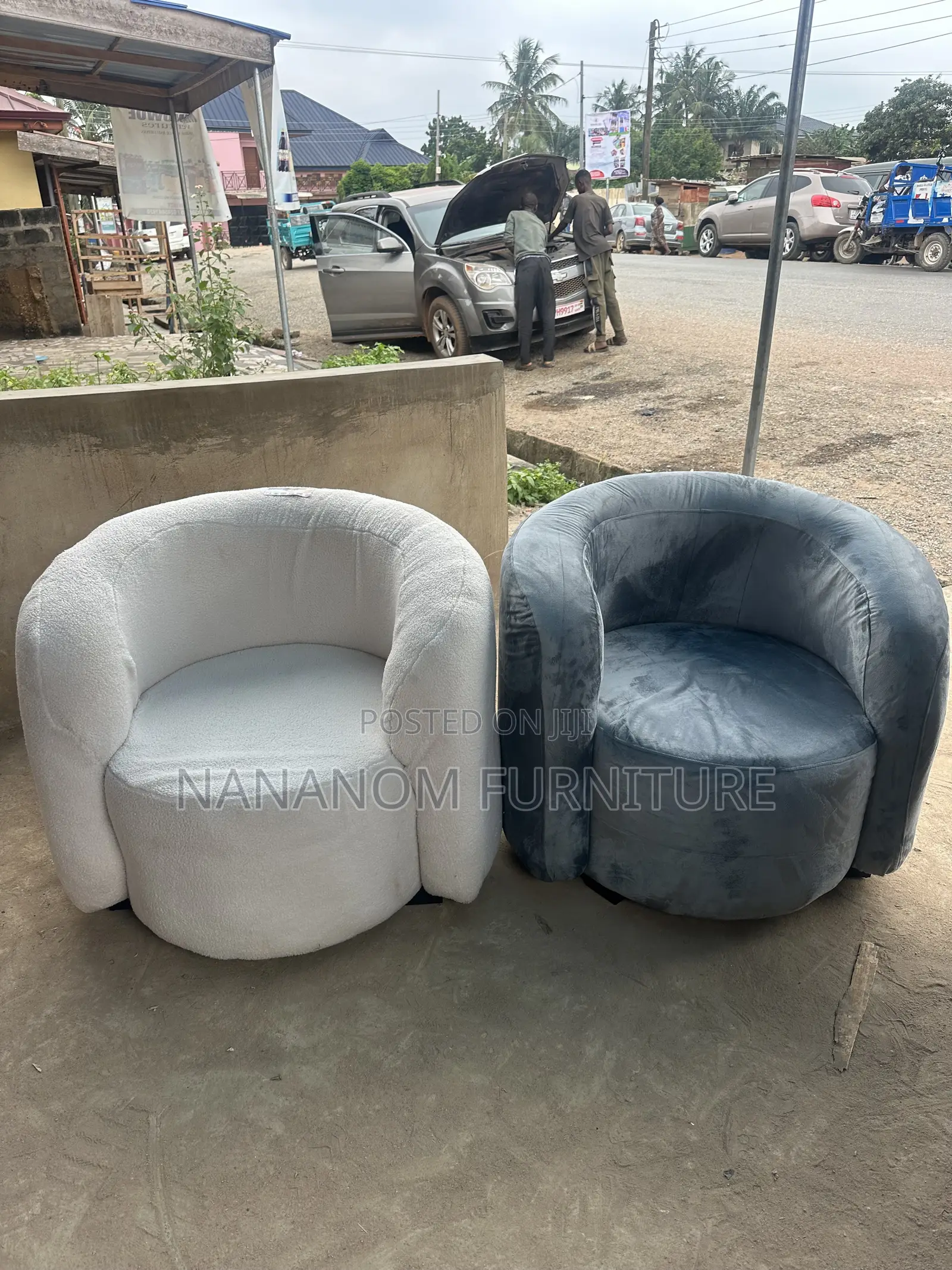 Moden Luxury Single Sofa