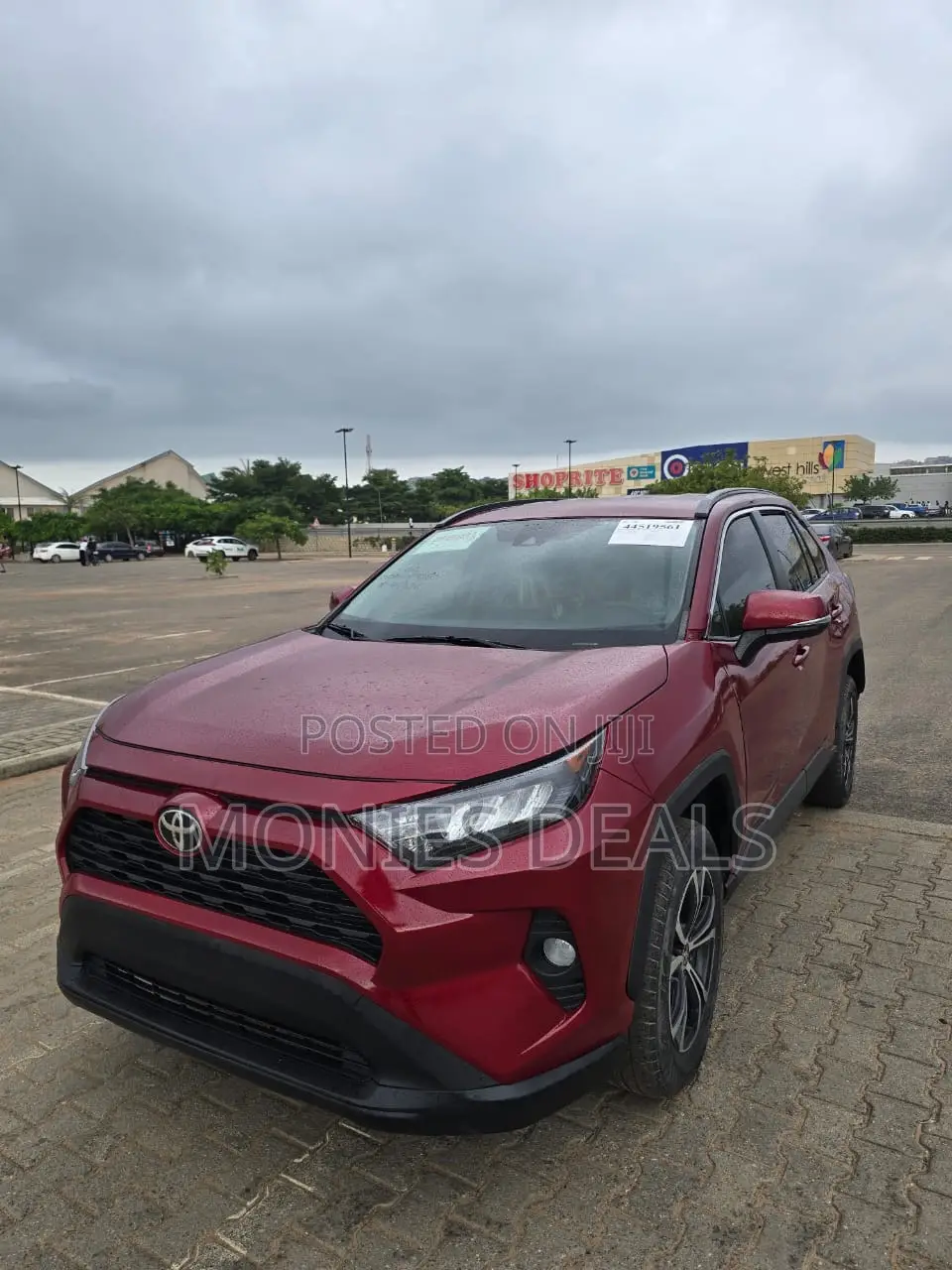 Toyota RAV4 LE AWD 2020