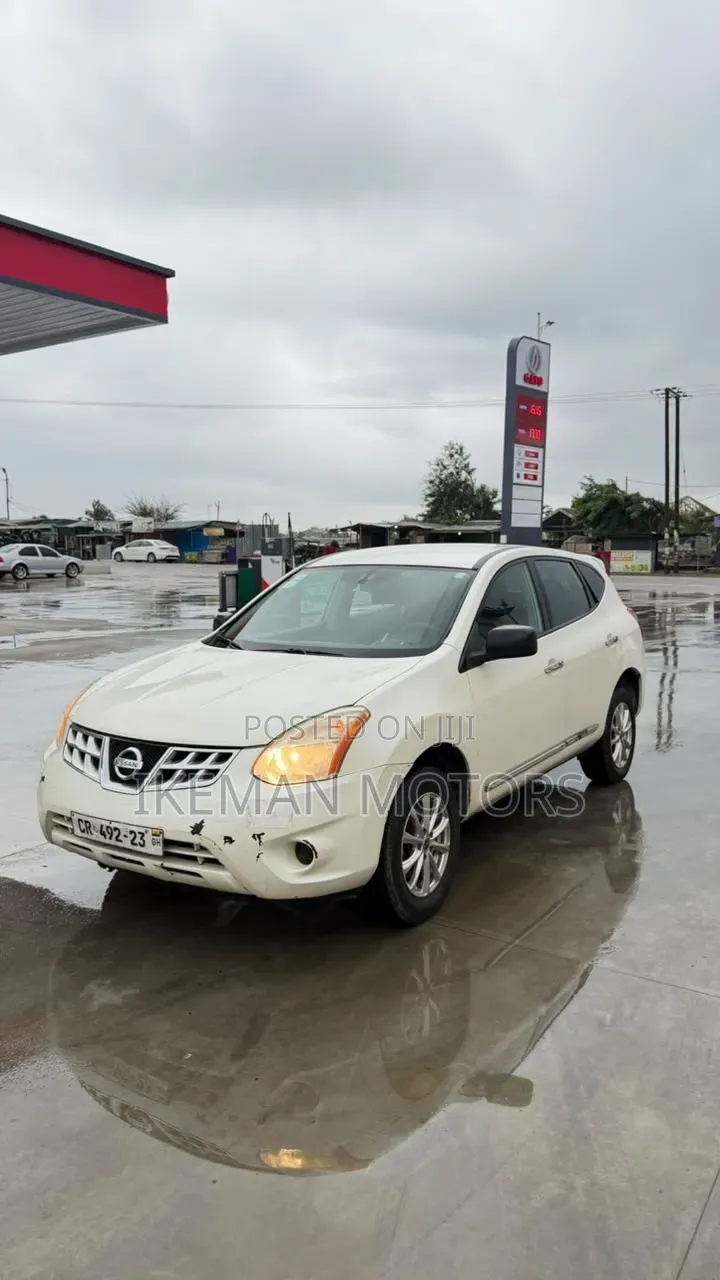 Nissan Rogue 2011 White