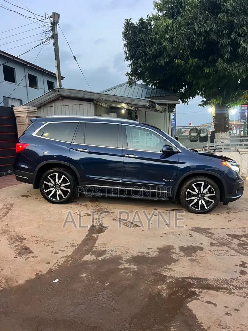 Honda Pilot Touring 8 Passenger AWD 2020 Blue