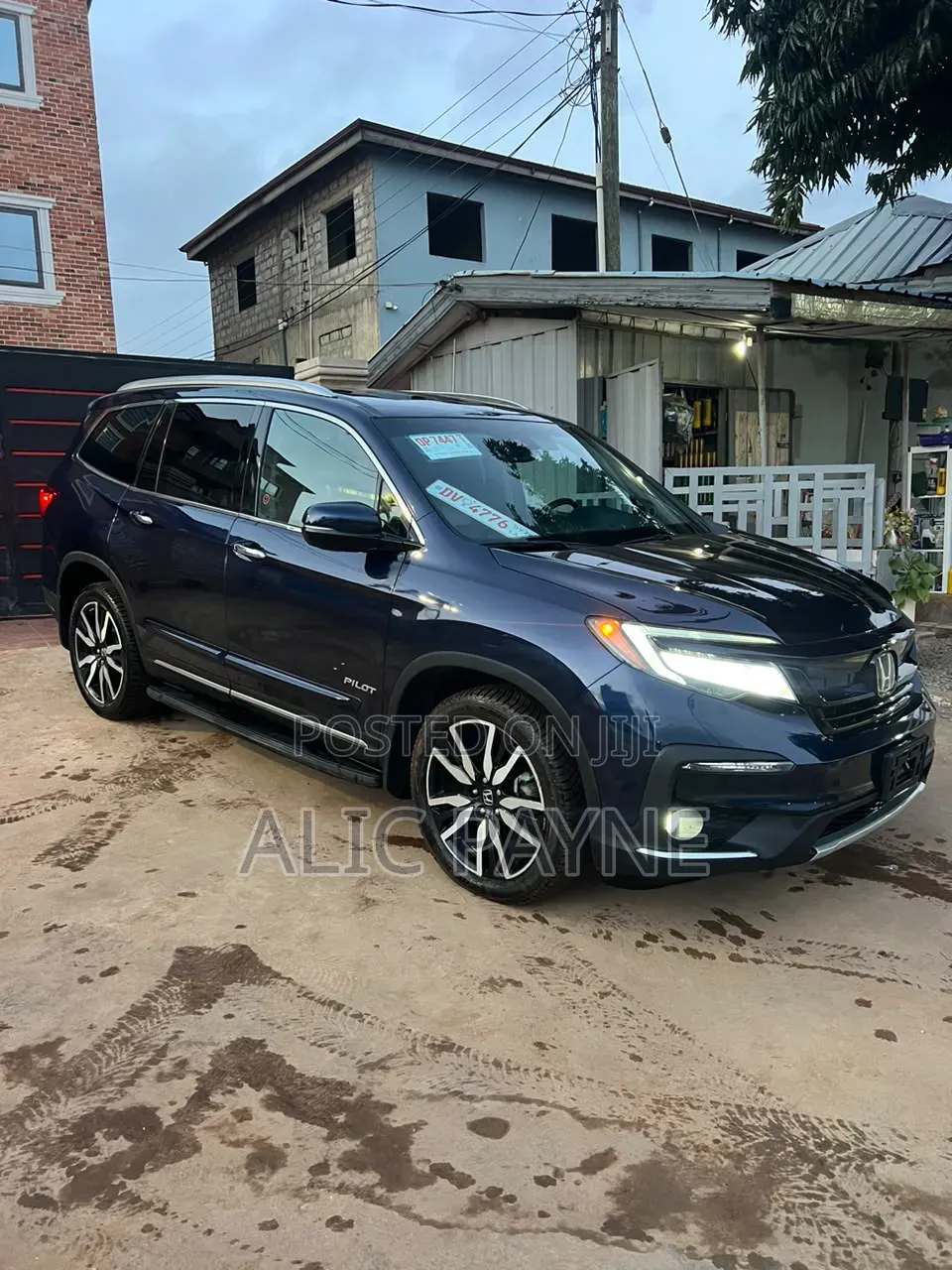 Honda Pilot Touring 8 Passenger AWD 2020 Blue