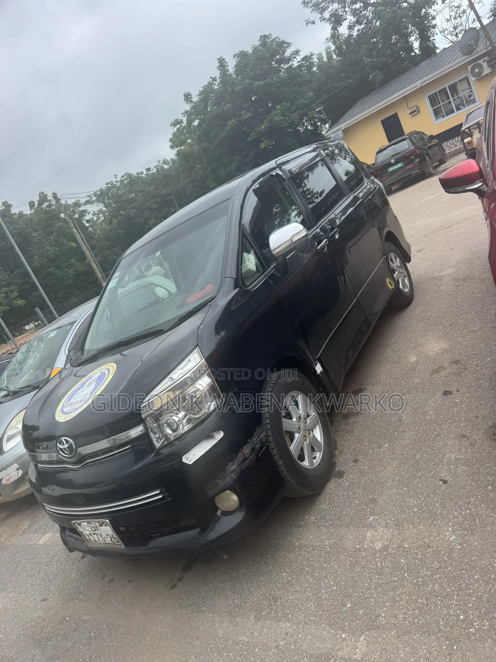 Toyota Voxy X 2WD 8-Seater 2010 Black