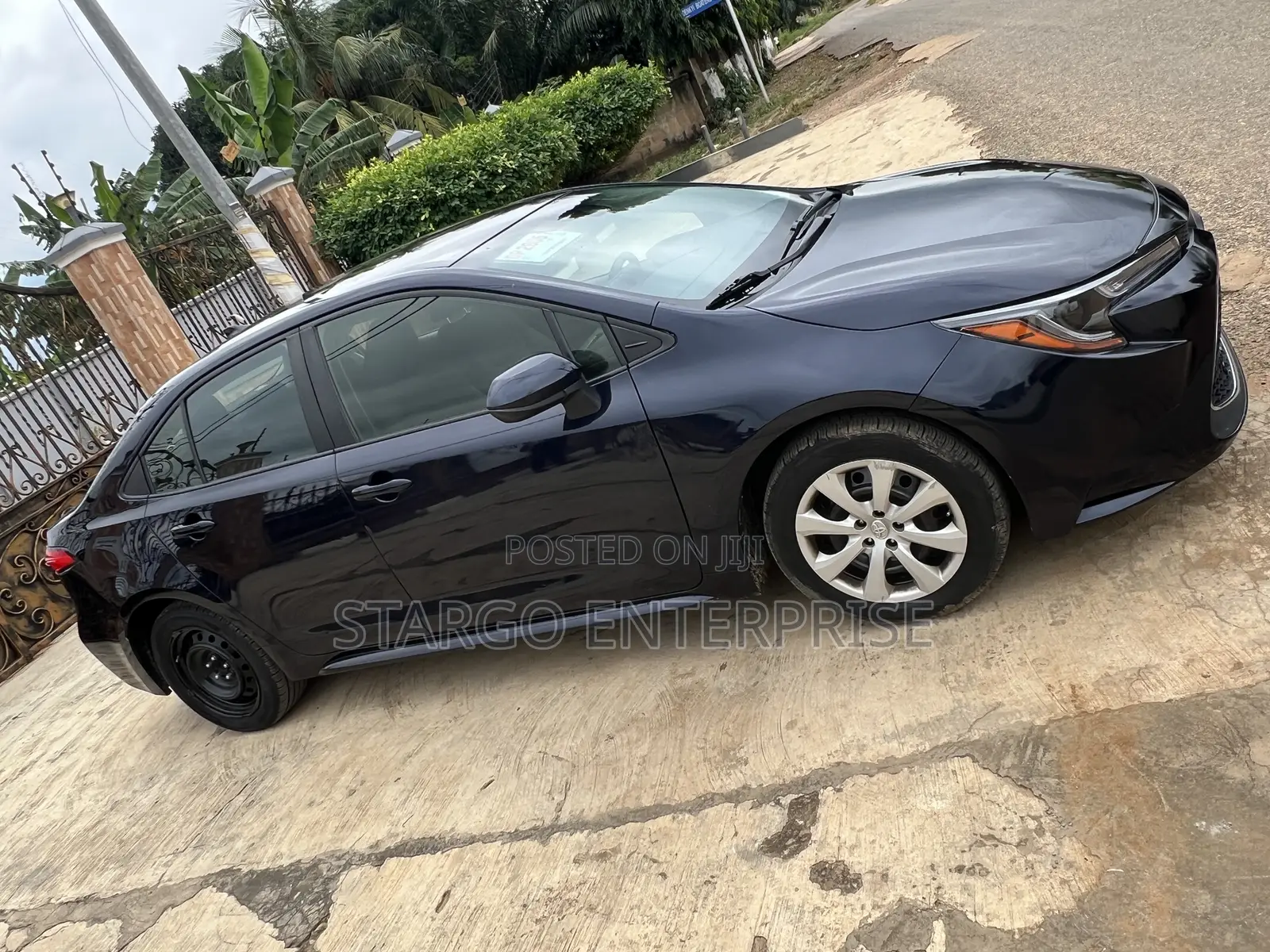 Toyota Corolla LE 2020 Black
