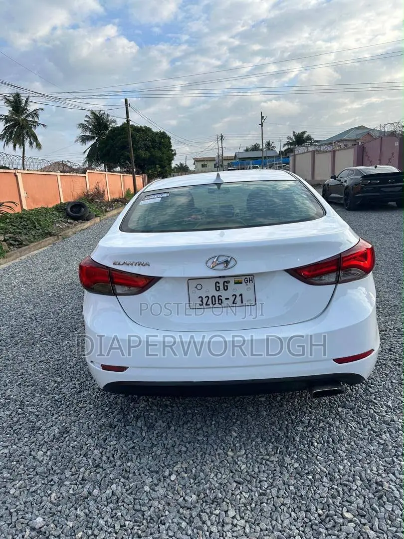 Hyundai Elantra 2015 White