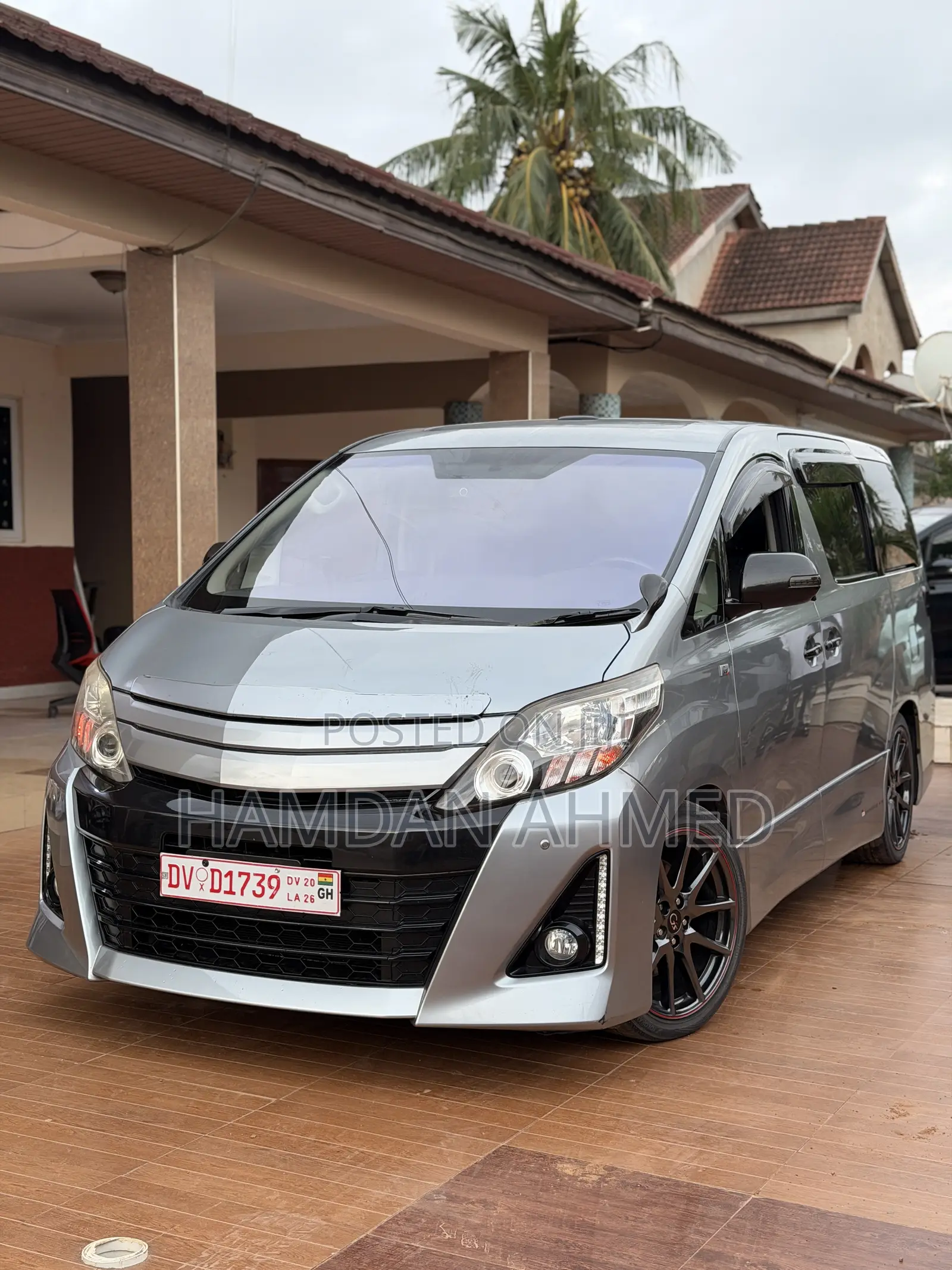 Toyota Alphard 2.4 Petrol FWD 2014 Gray