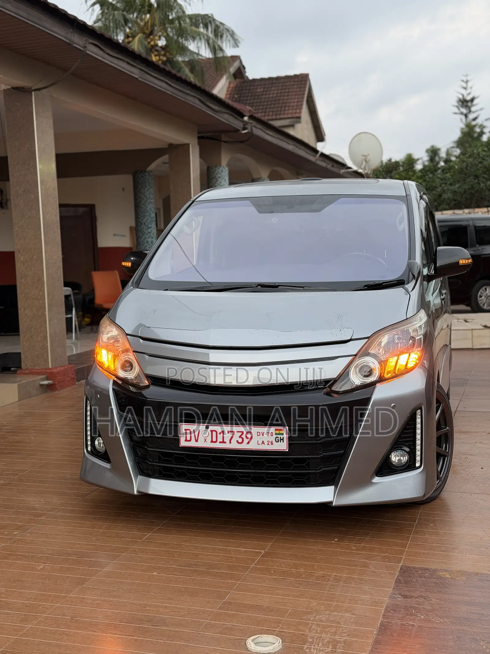 Toyota Alphard 2.4 Petrol FWD 2014 Gray