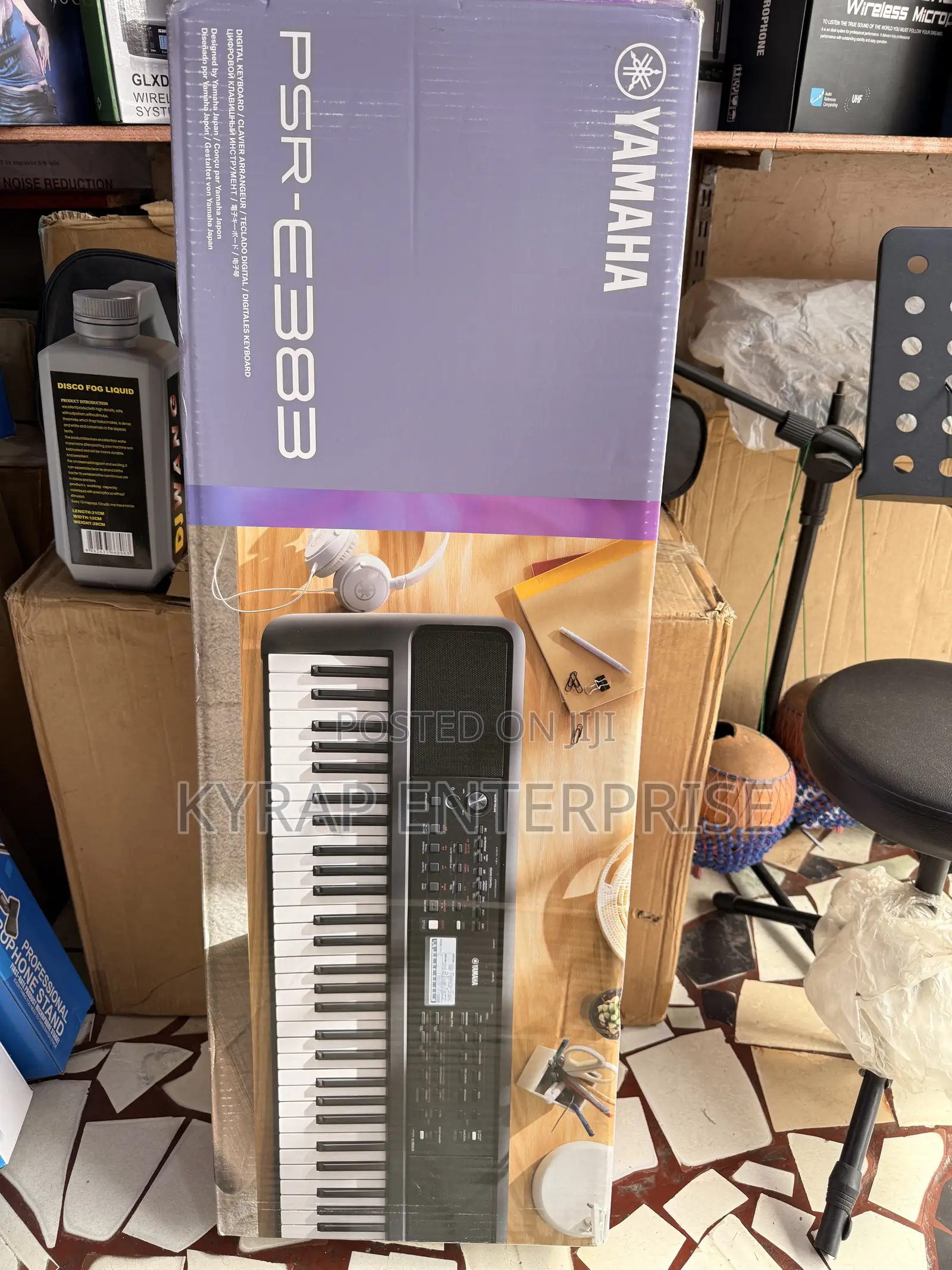 Yahama E383 Keyboard