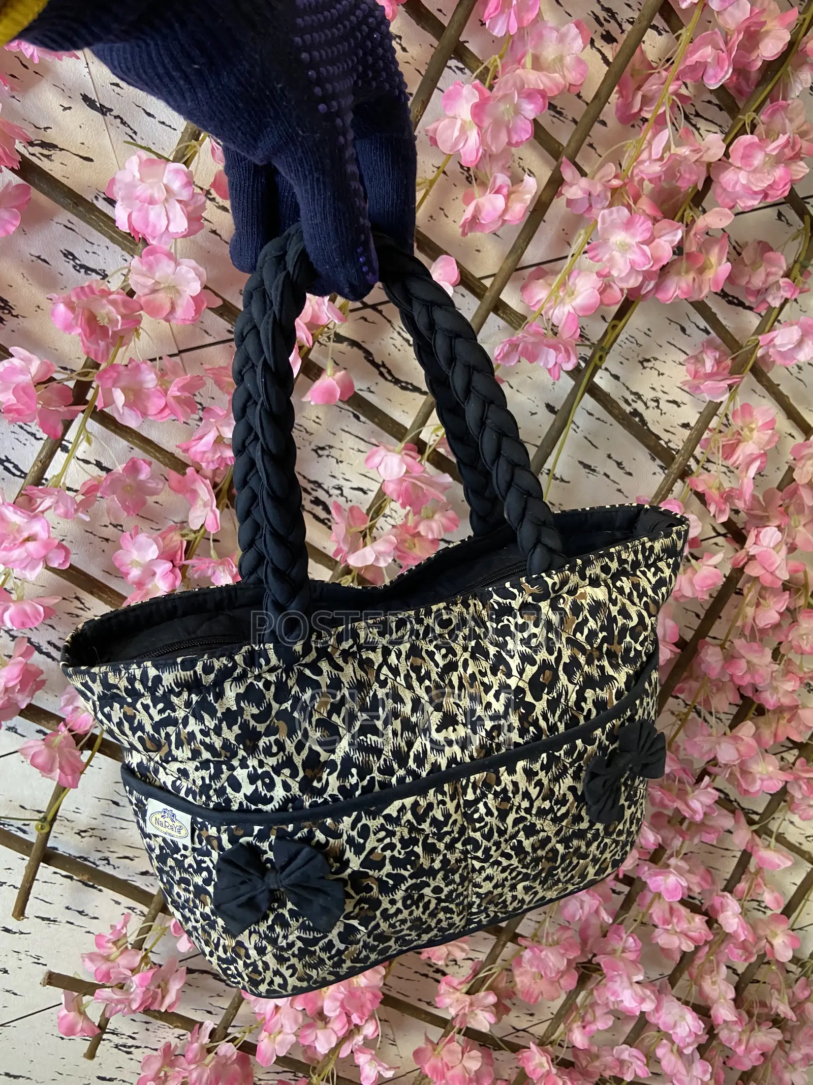 Beautiful Classy Ladies Leopard Print Handbag