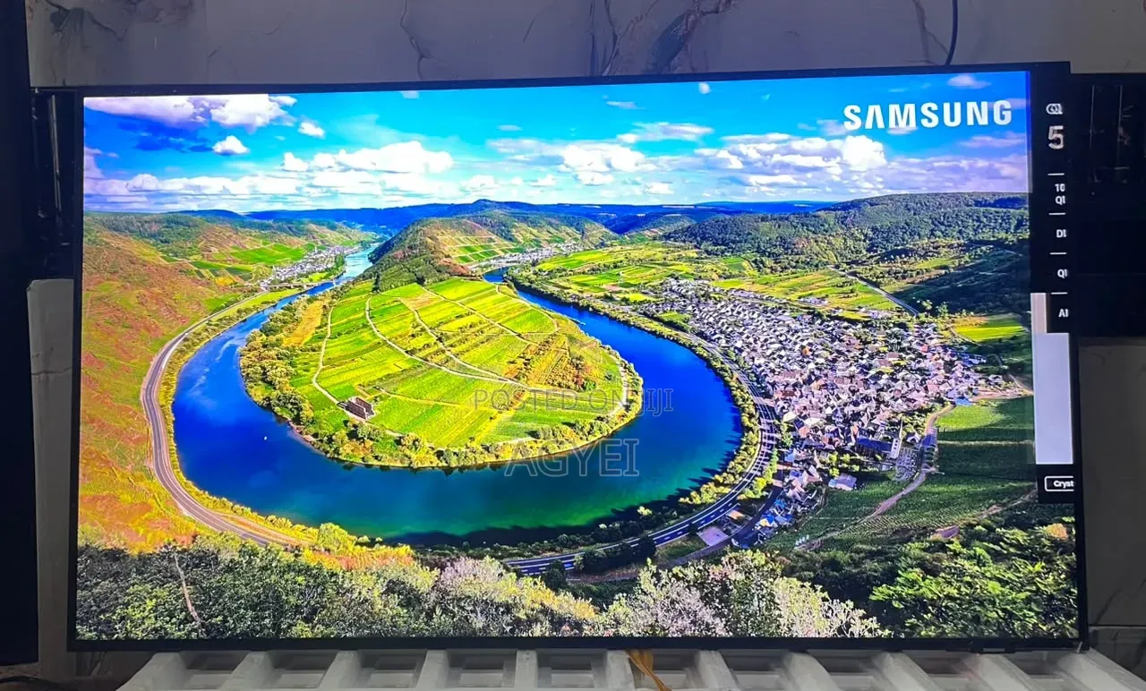 Samsung QLED 50 Inches Smart TV