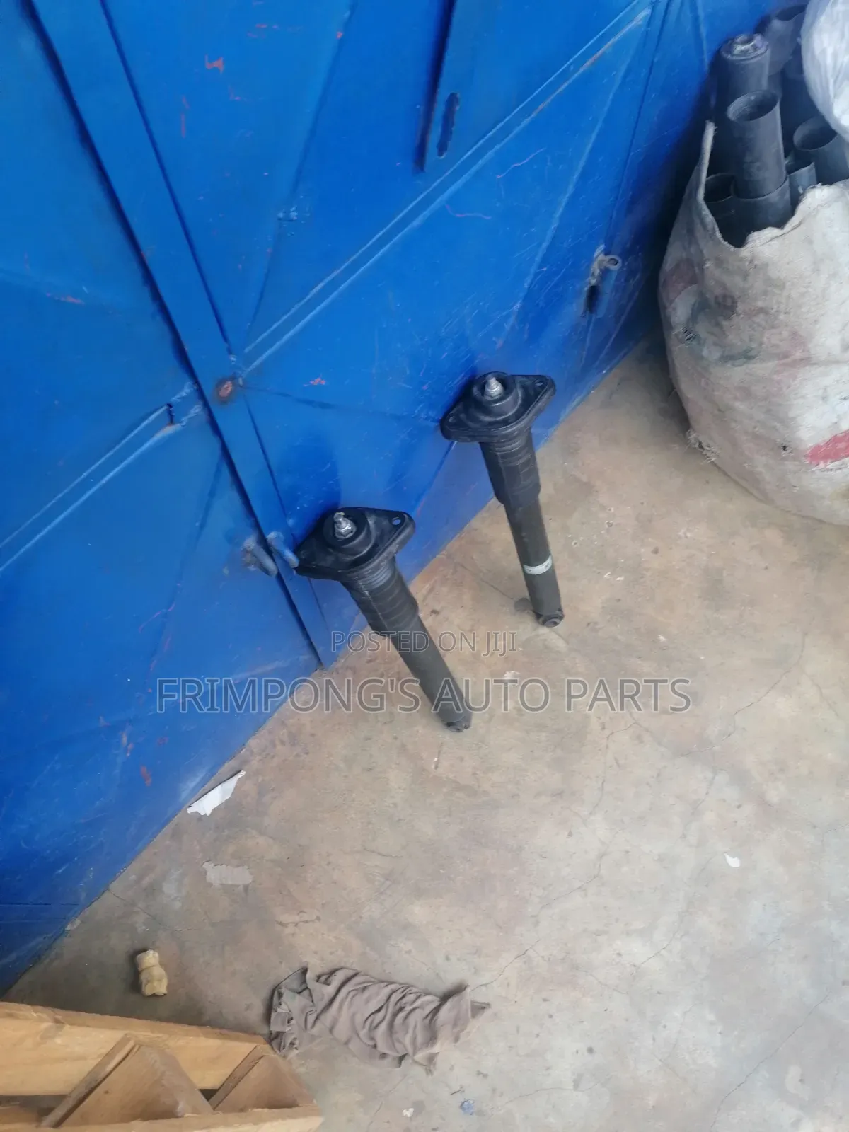 Infiniti Qx50 2016 Back Shocks Absorbers