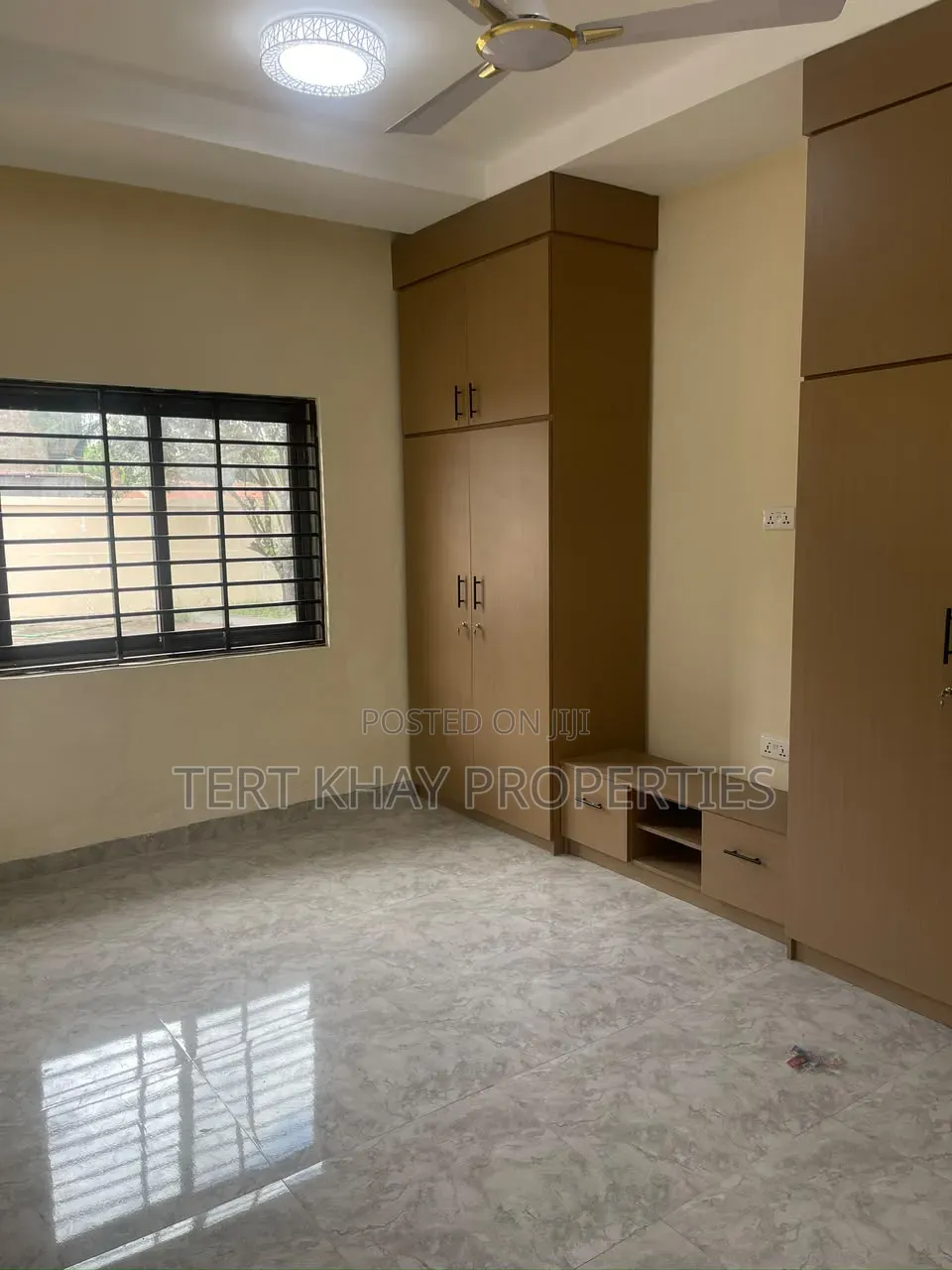 4bdrm House in Adenta, Barrier for rent