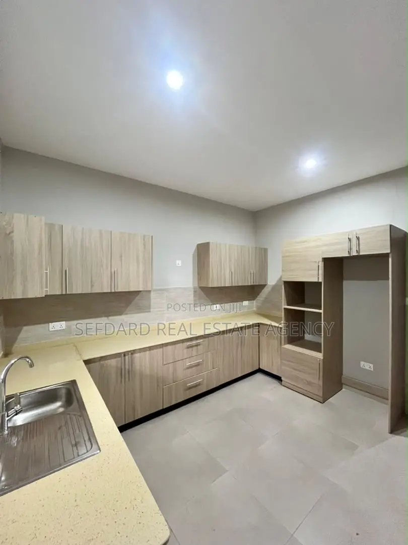 2bdrm House in Sefdard Properties, Oyarifa for sale