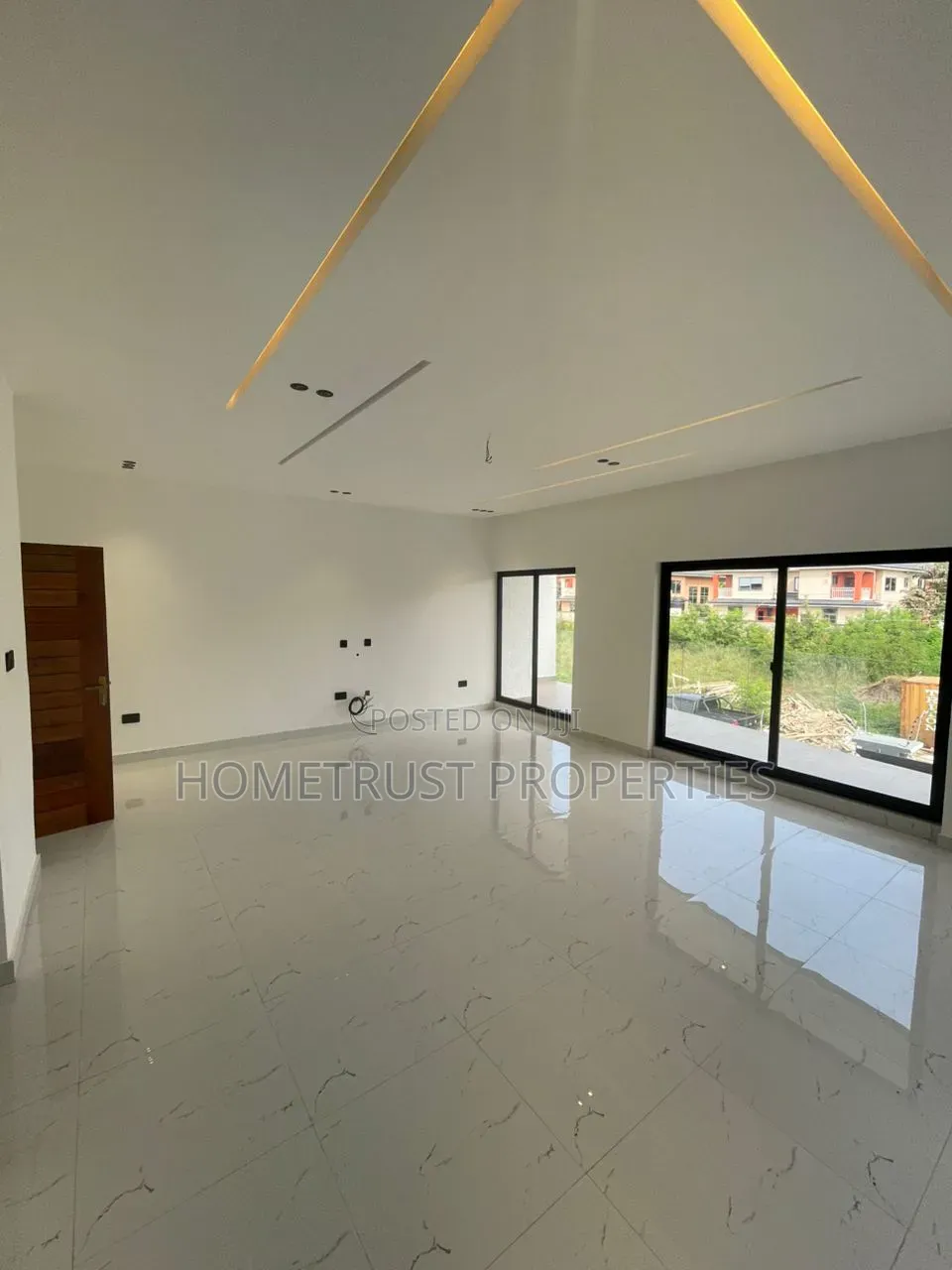 4bdrm Duplex in Oyarifa, Pentecost for sale