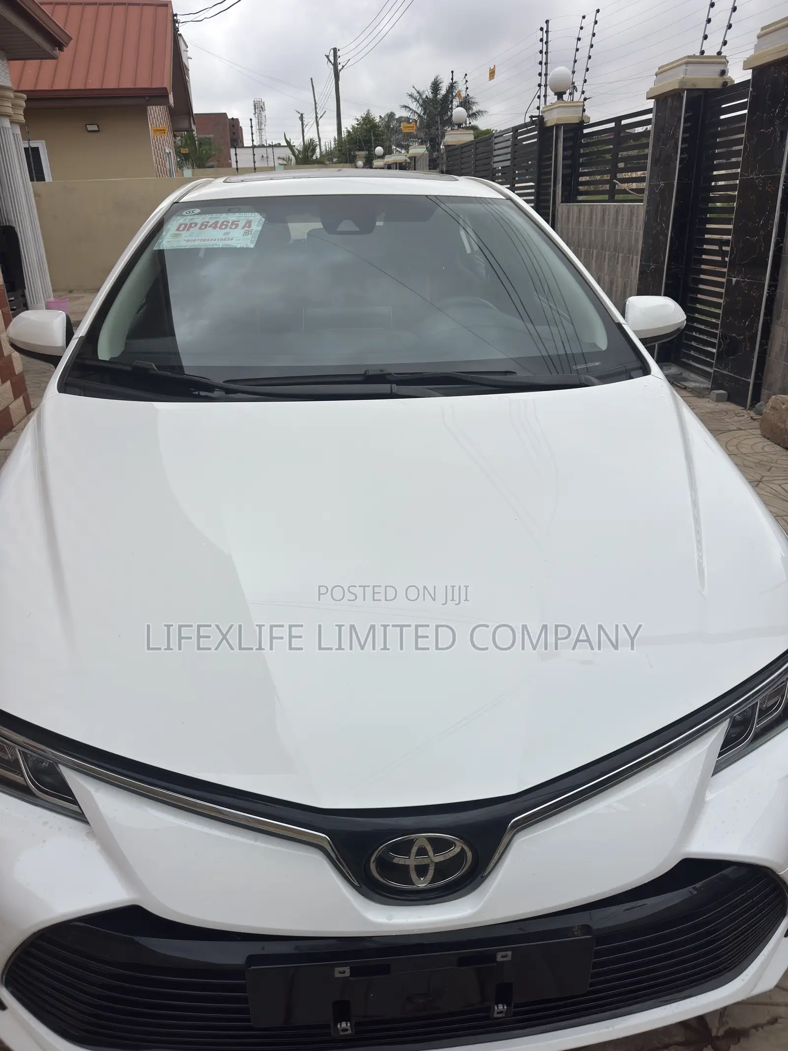 Toyota Corolla LE 2023 White