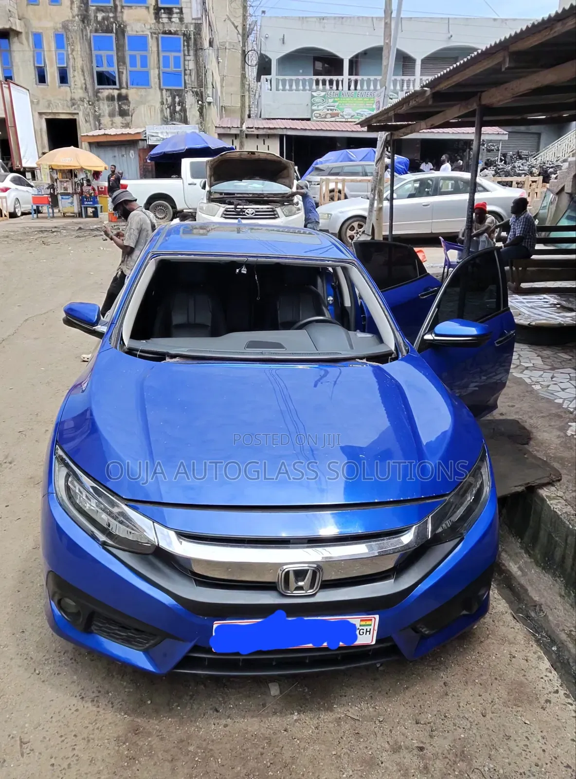 2017 Honda Civic Windscreen Available (Small Camera)