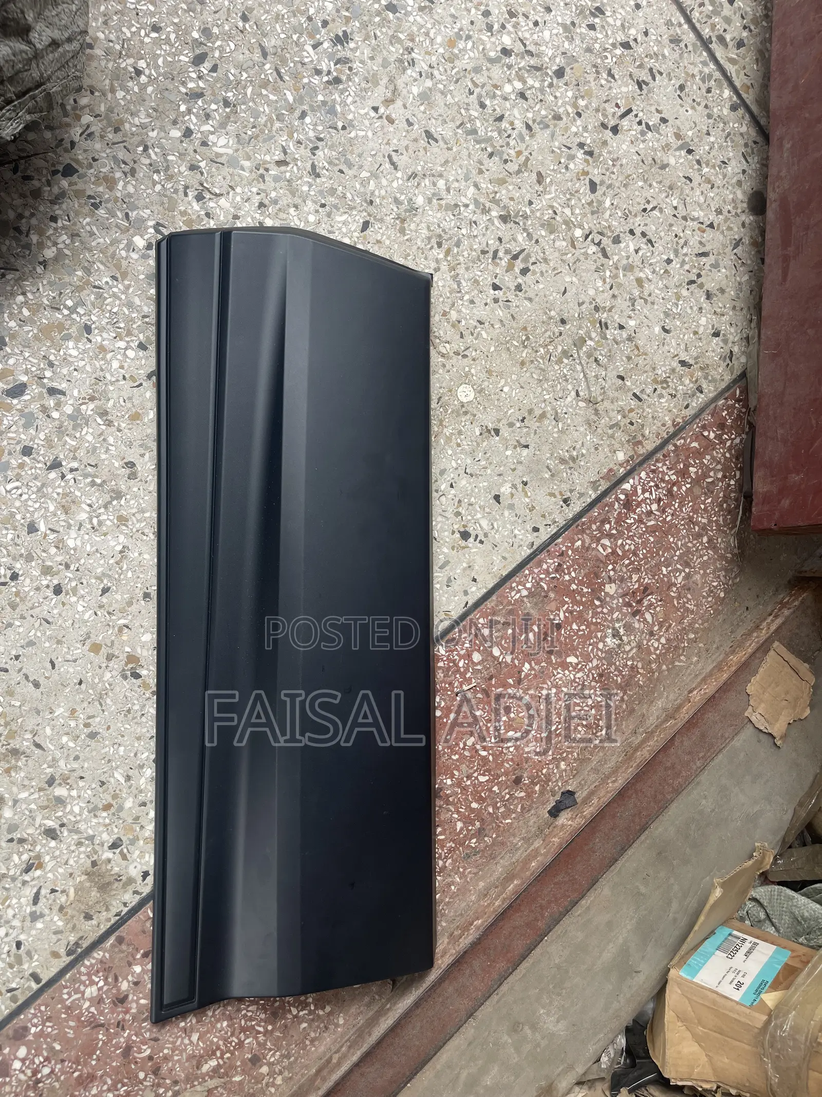 CR-v 17 Door Moulding