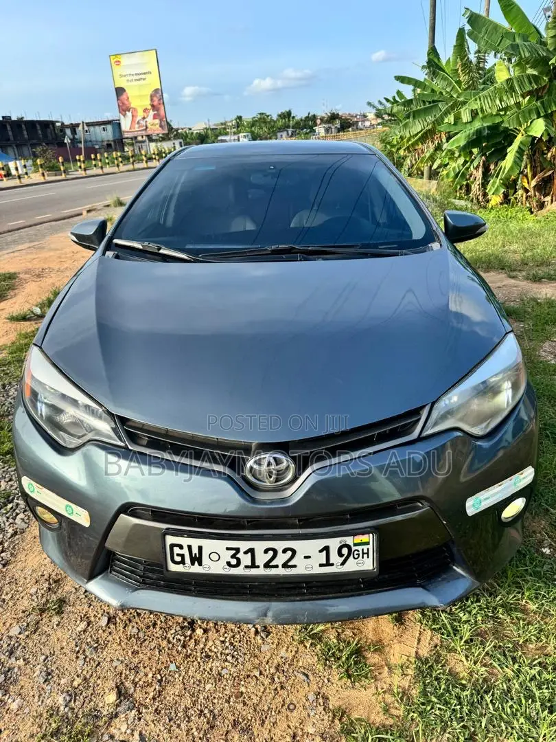 Toyota Corolla LE 4dr Sedan (1.8L 4cyl CVT) 2015 Gray
