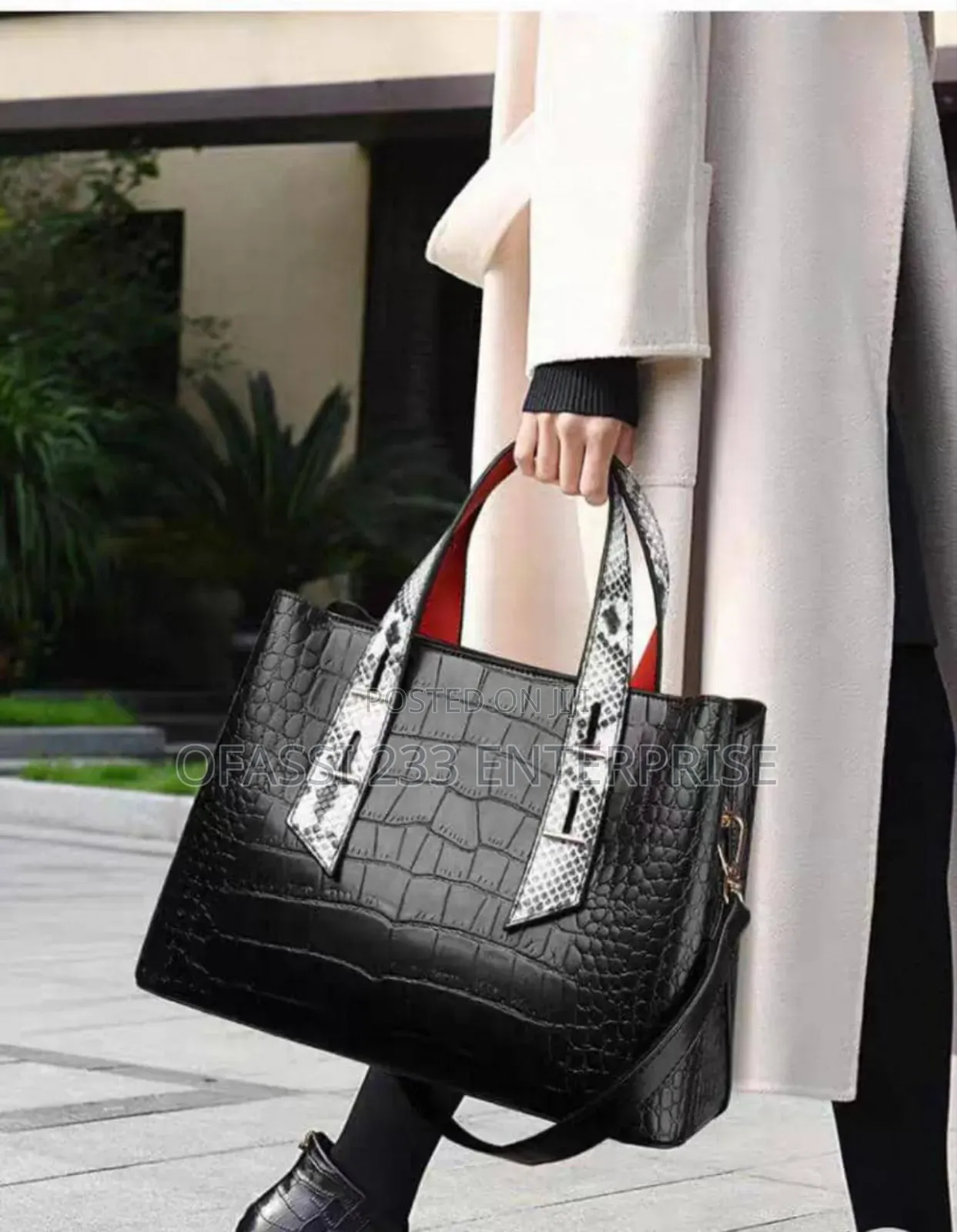 Stylish and High End Genuine Leather Hand Bag