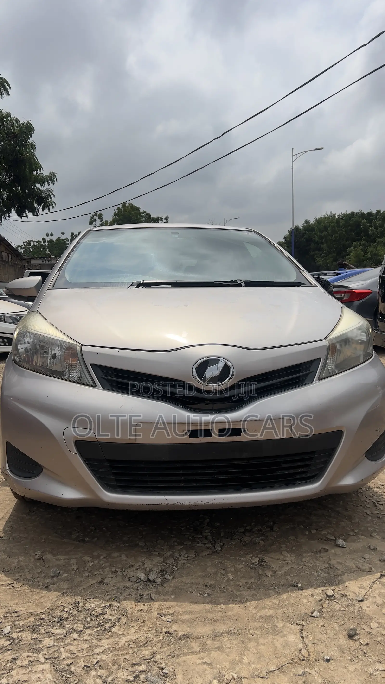 Toyota Vitz 1.0 FWD 3dr 2011 Silver