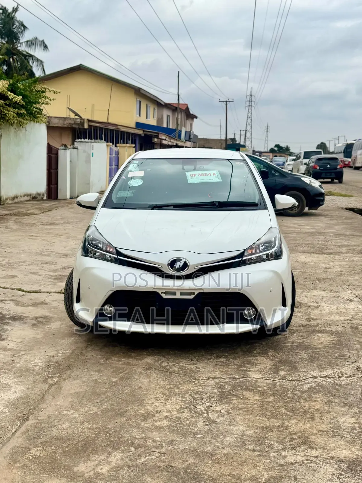 Toyota Vitz 2016 White