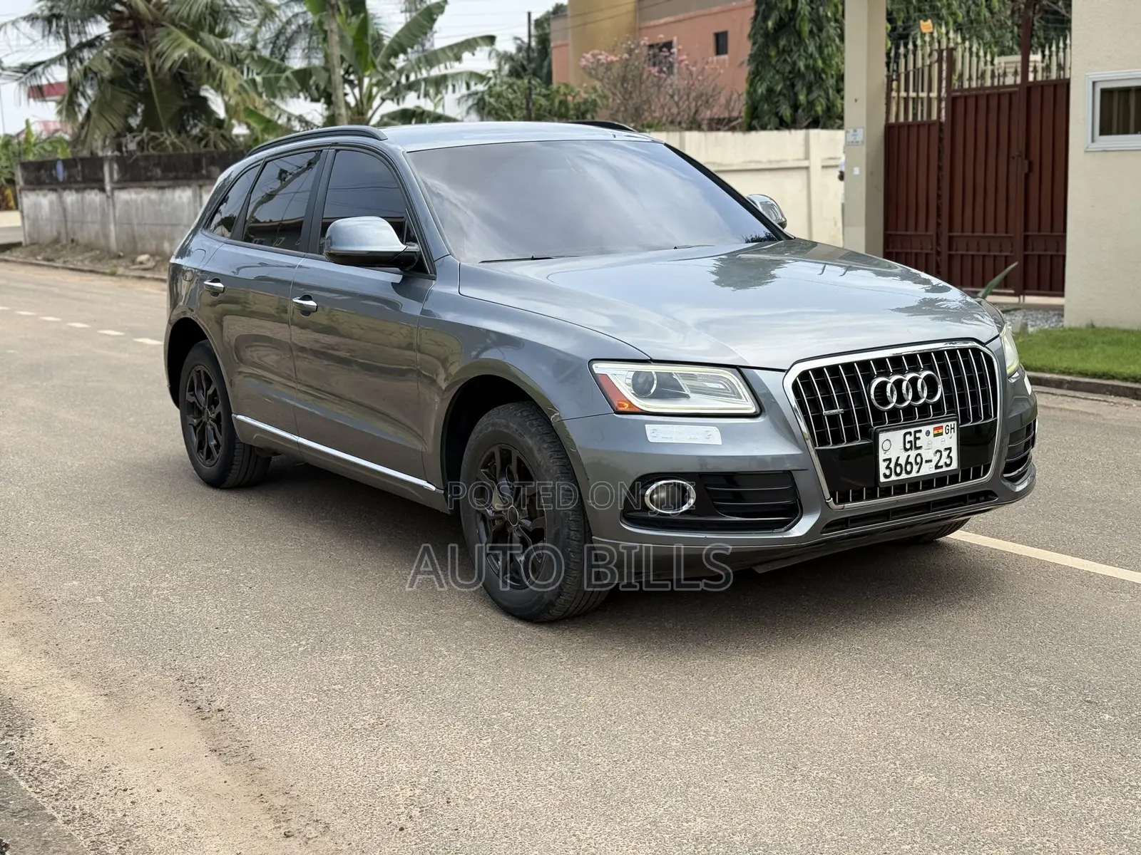 Audi Q5 2.0T Premium AWD quattro 2016 Gray