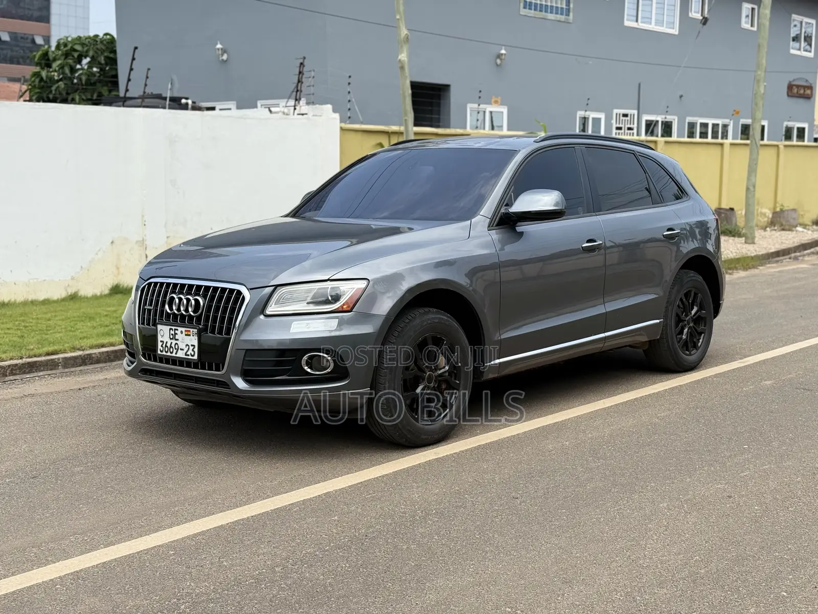 Audi Q5 2.0T Premium AWD quattro 2016 Gray
