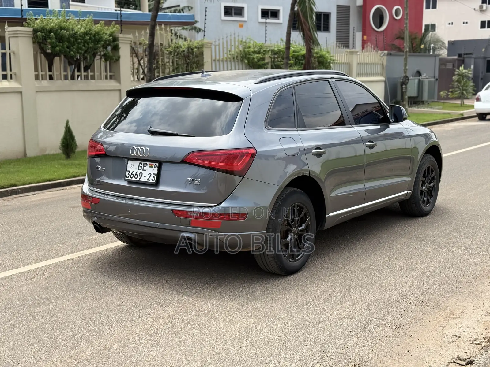 Audi Q5 2.0T Premium AWD quattro 2016 Gray