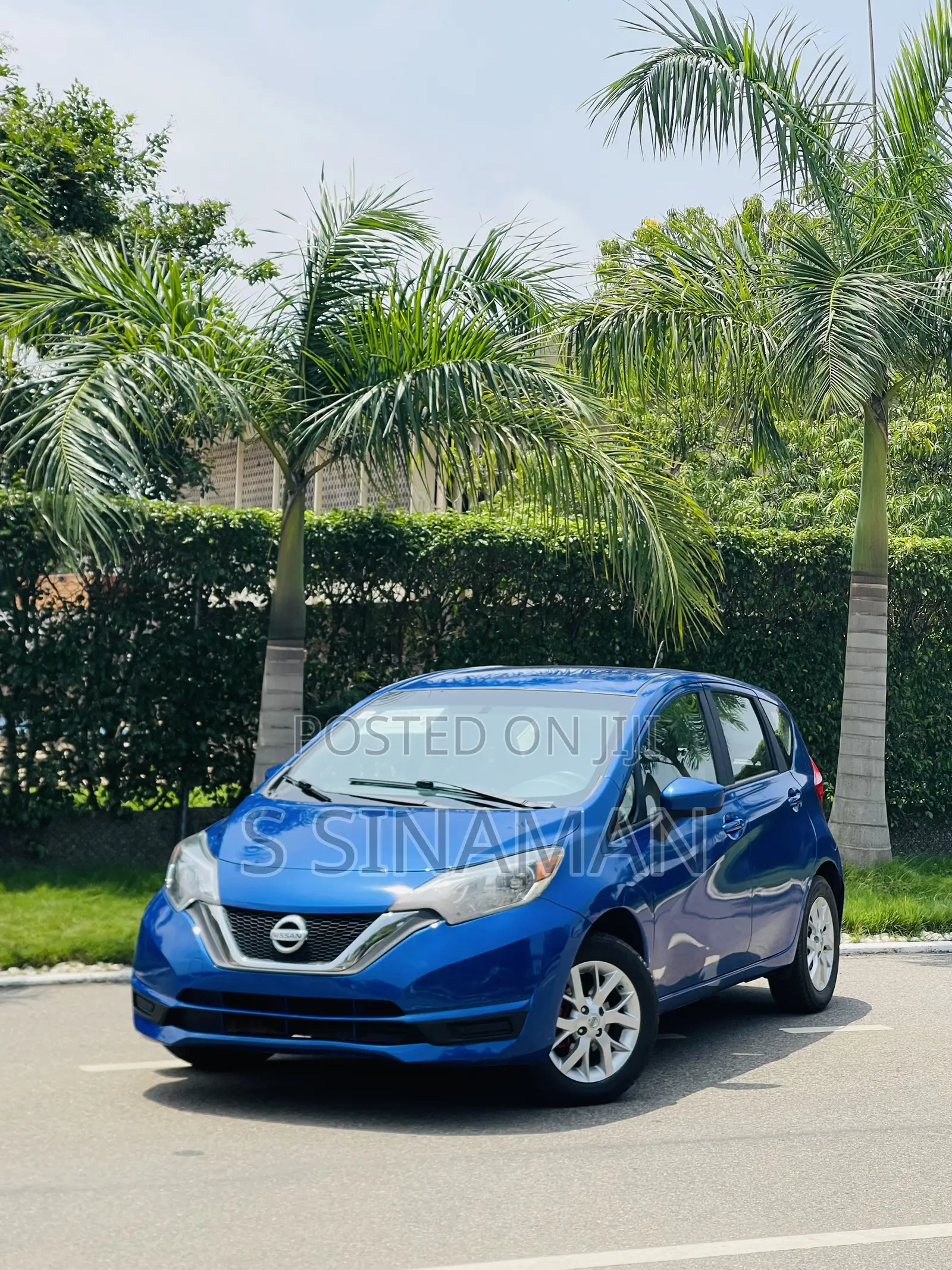 Nissan Versa 1.6 SV 2017 Blue