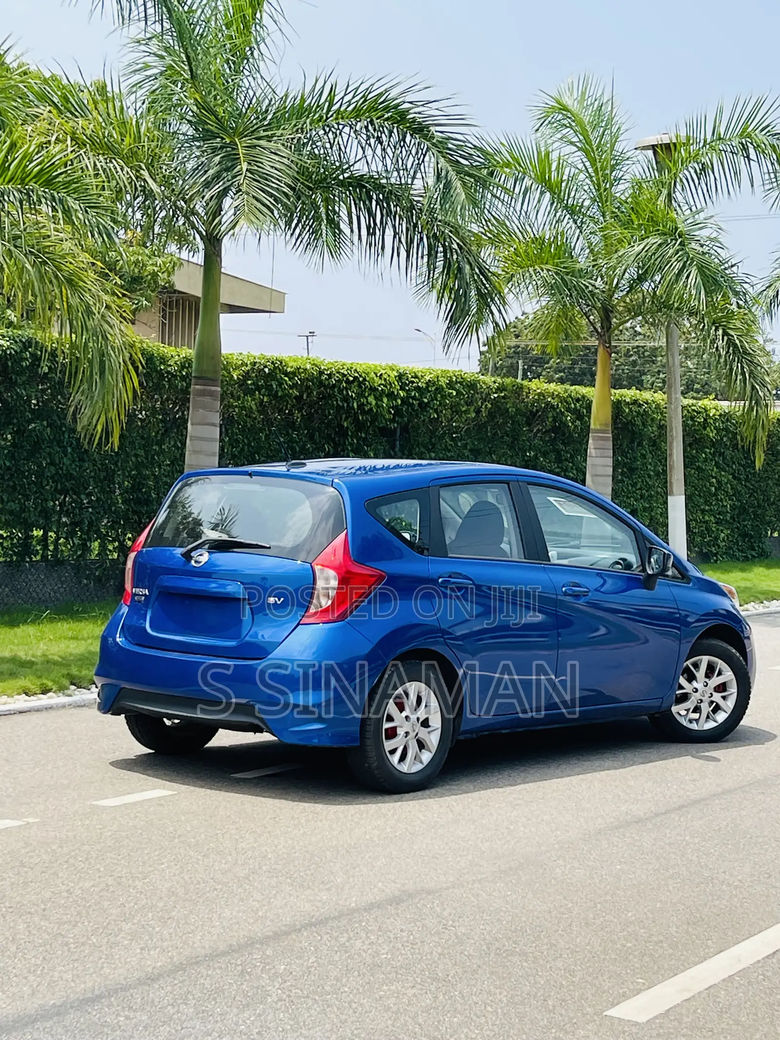 Nissan Versa 1.6 SV 2017 Blue