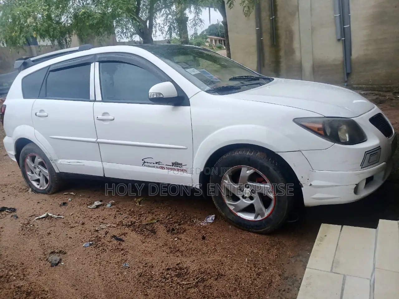 Pontiac Vibe 2010 White