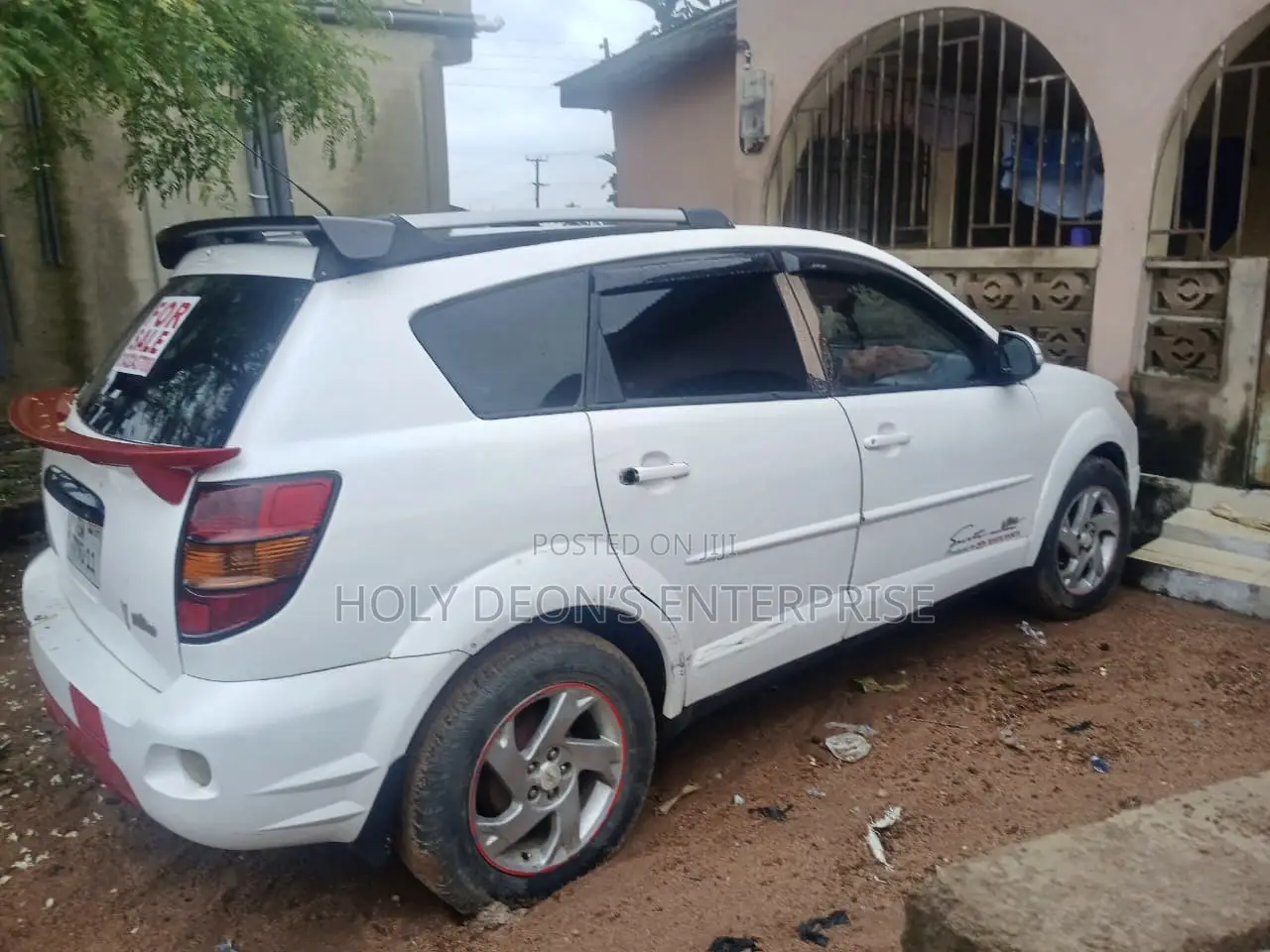 Pontiac Vibe 2010 White