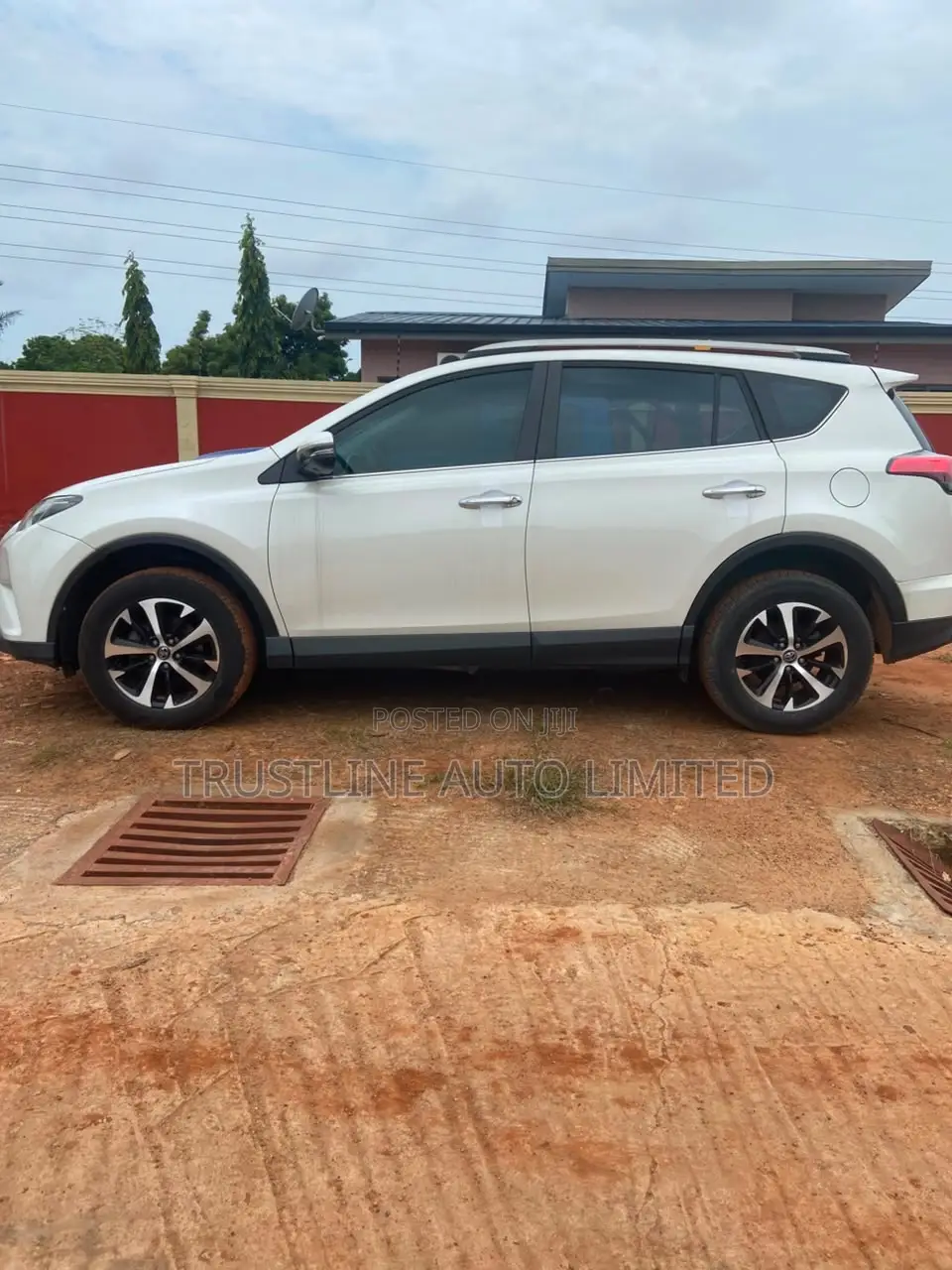 Toyota RAV4 XLE AWD 2019 Black