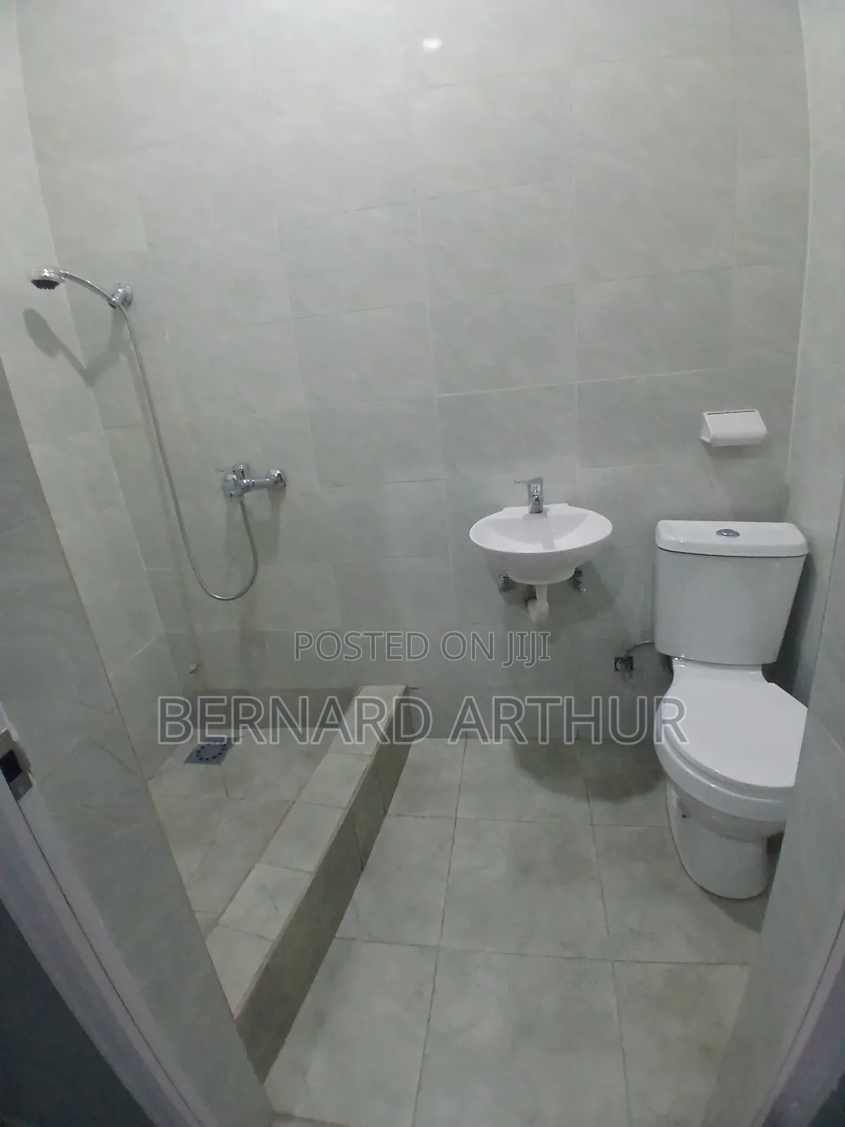 6bdrm Duplex in Bernard Agency, Amasaman for rent
