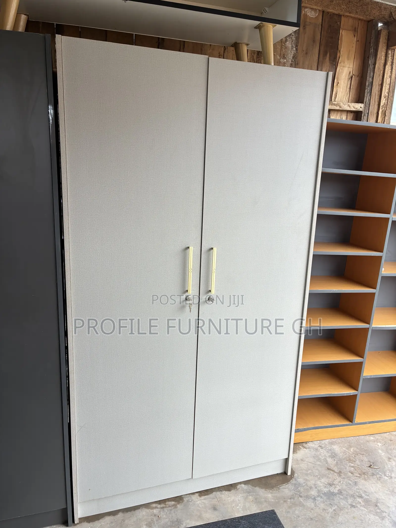 Massive Lite 2 in 1 Wardrobe// Durable and Luxurious
