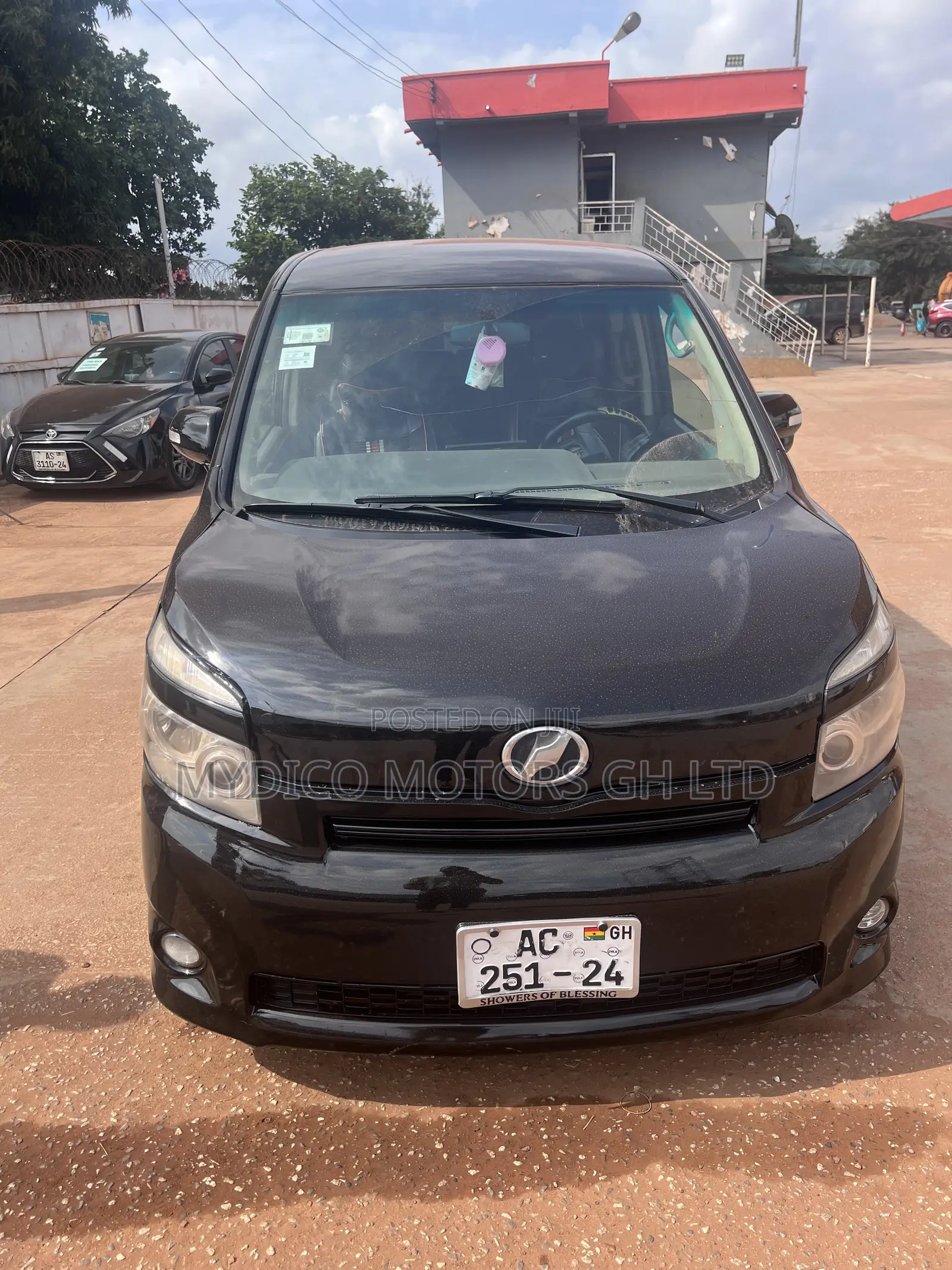 Toyota Voxy V 2WD 8-Seater 2010 Black