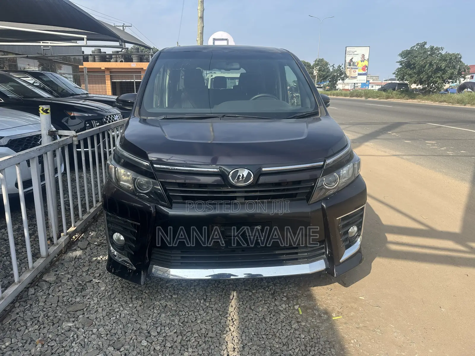 Toyota Voxy X 4WD 7-Seater 2015 Black