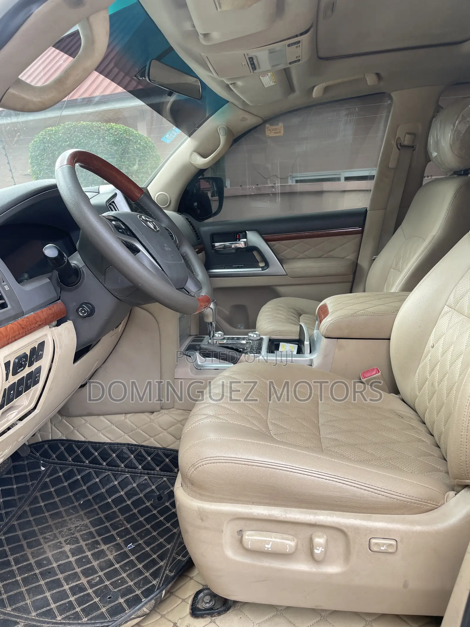Toyota Land Cruiser 4.5 V8 VXR 2013 White