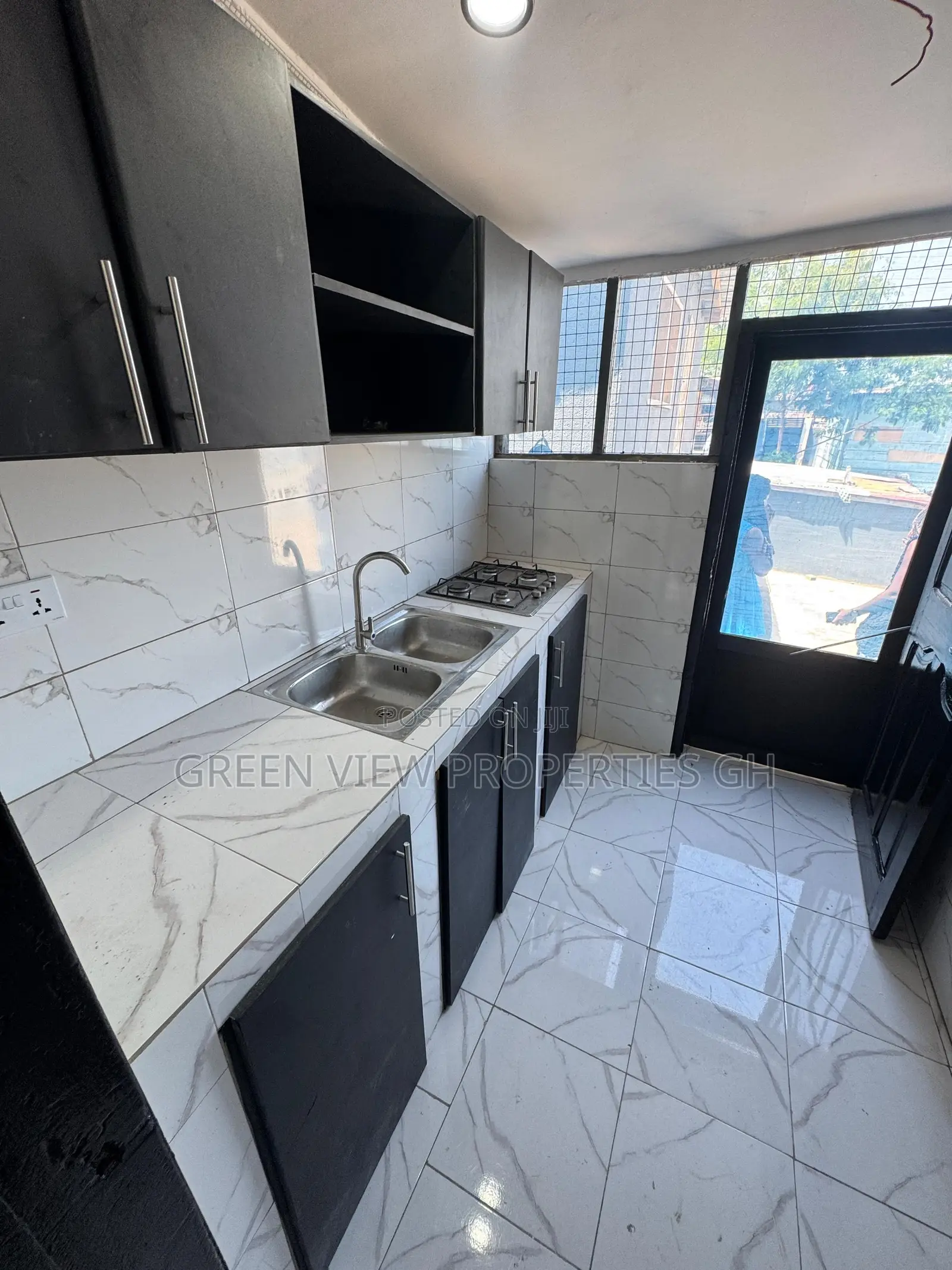 1bdrm Room & Parlour in Nii Boi Town for rent