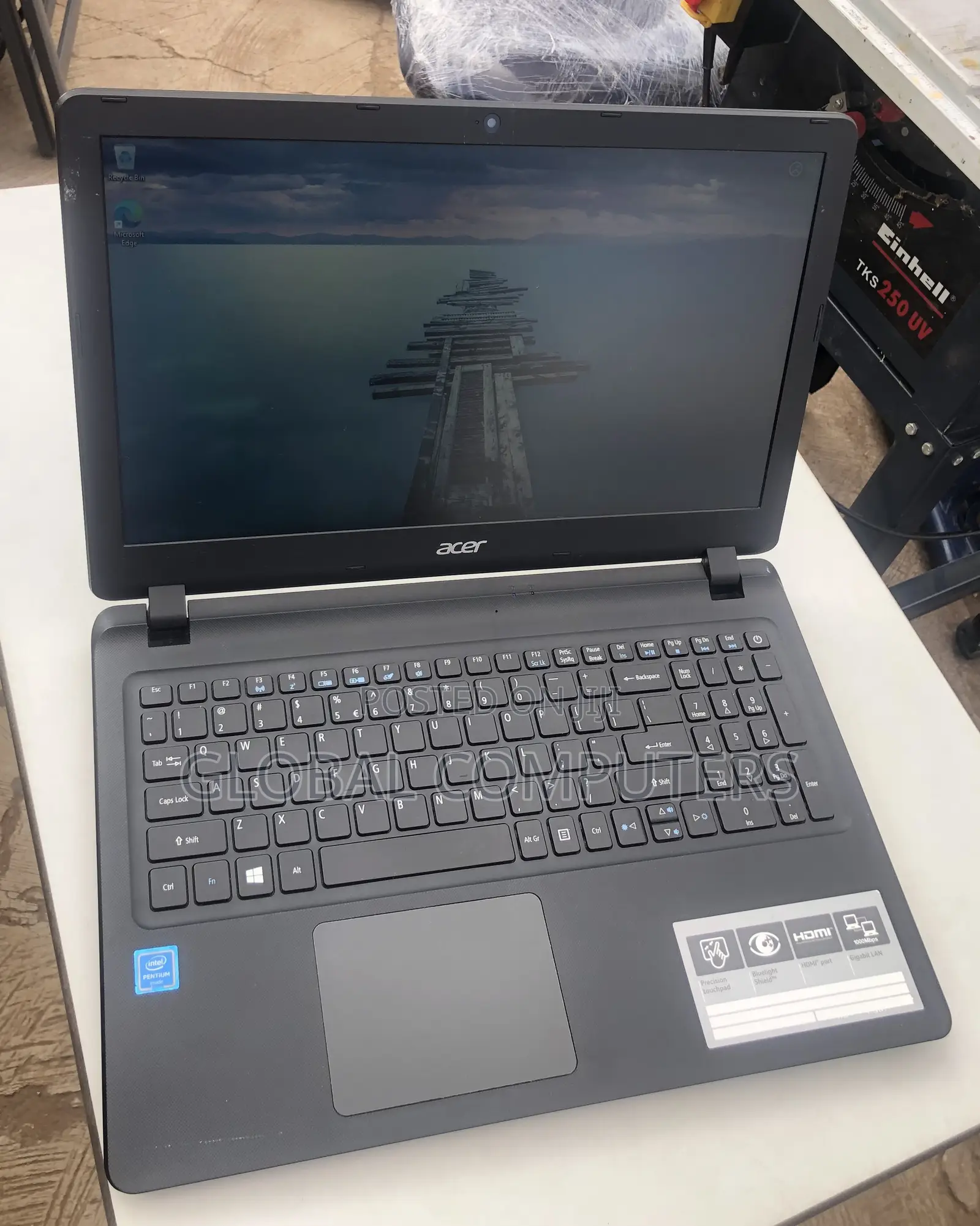 Laptop Acer Aspire ES1 4GB Intel HDD 500GB