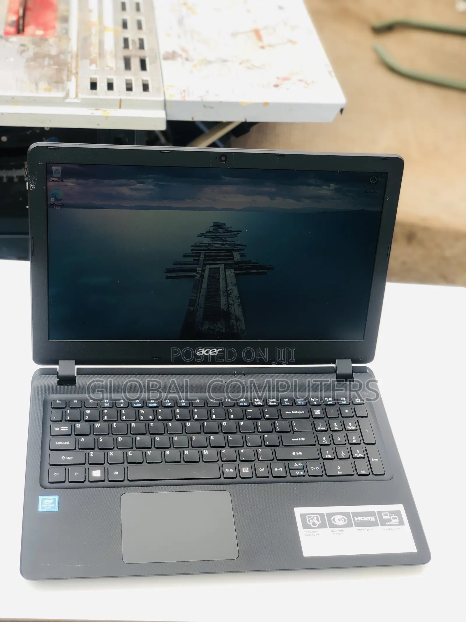 Laptop Acer Aspire ES1 4GB Intel HDD 500GB